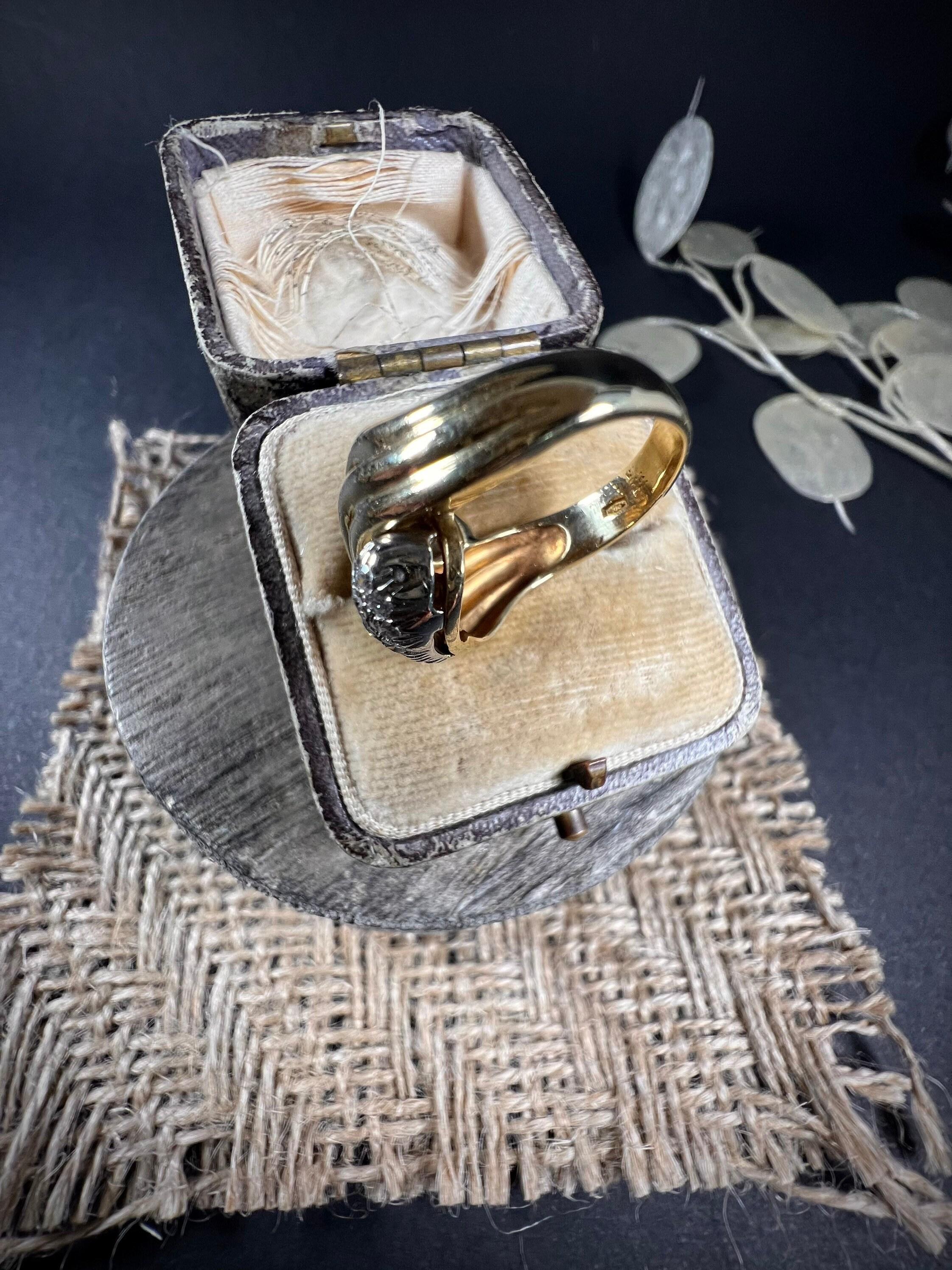 Women's or Men's Vintage 18ct Yellow & White Gold Double Headed Diamond Snake Ring