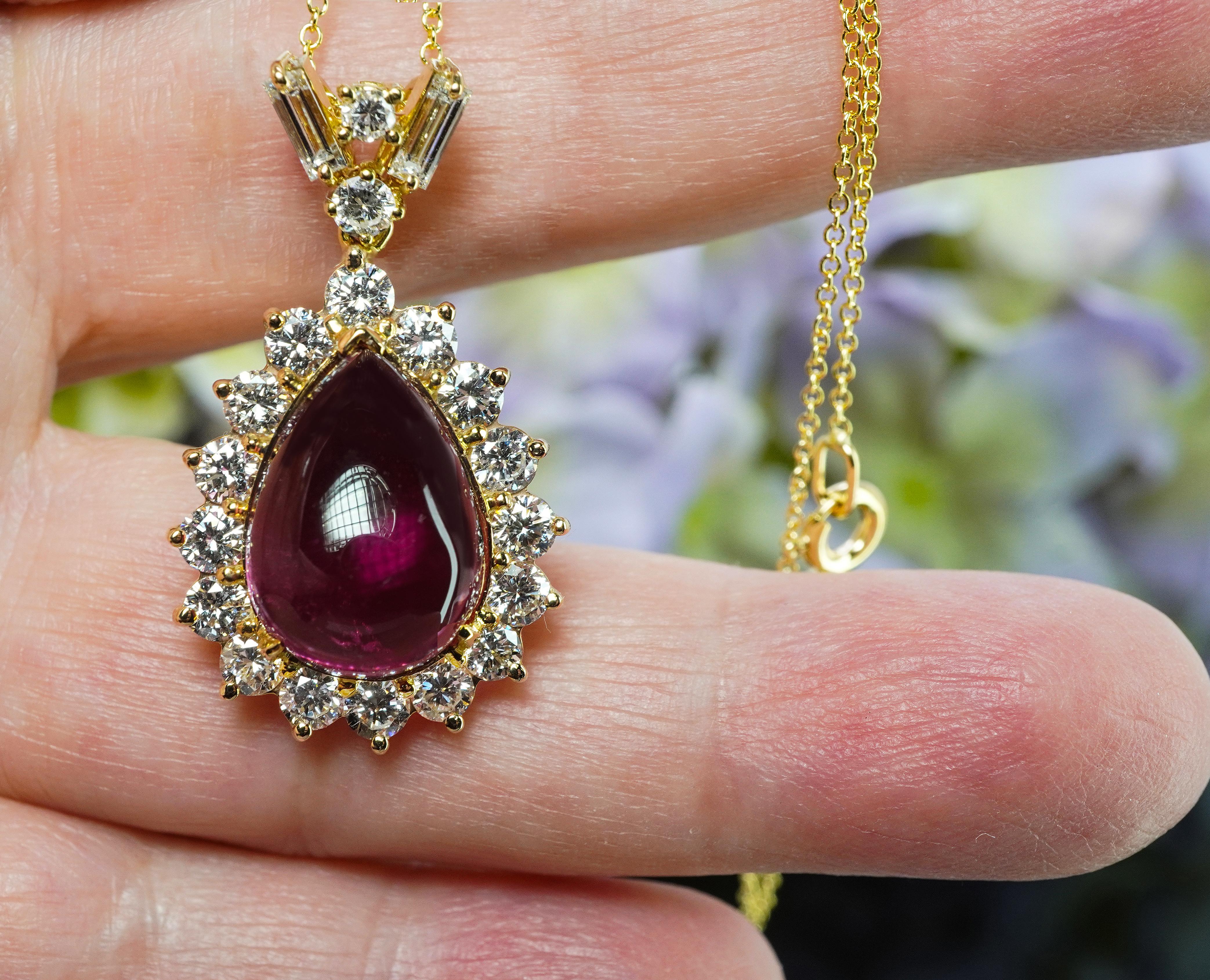 Ciondolo in oro 18K 14K con tormalina rubellite d'epoca e diamante Valutazione In condizioni buone in vendita a Brambleton, US
