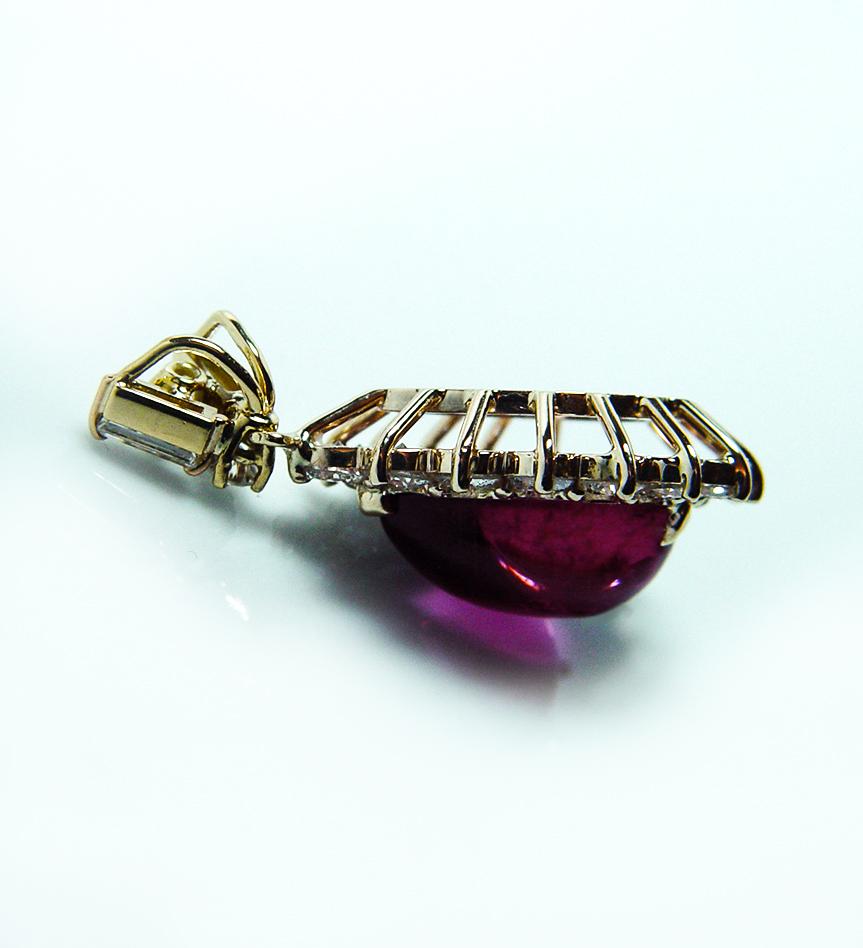 Ciondolo in oro 18K 14K con tormalina rubellite d'epoca e diamante Valutazione in vendita 4