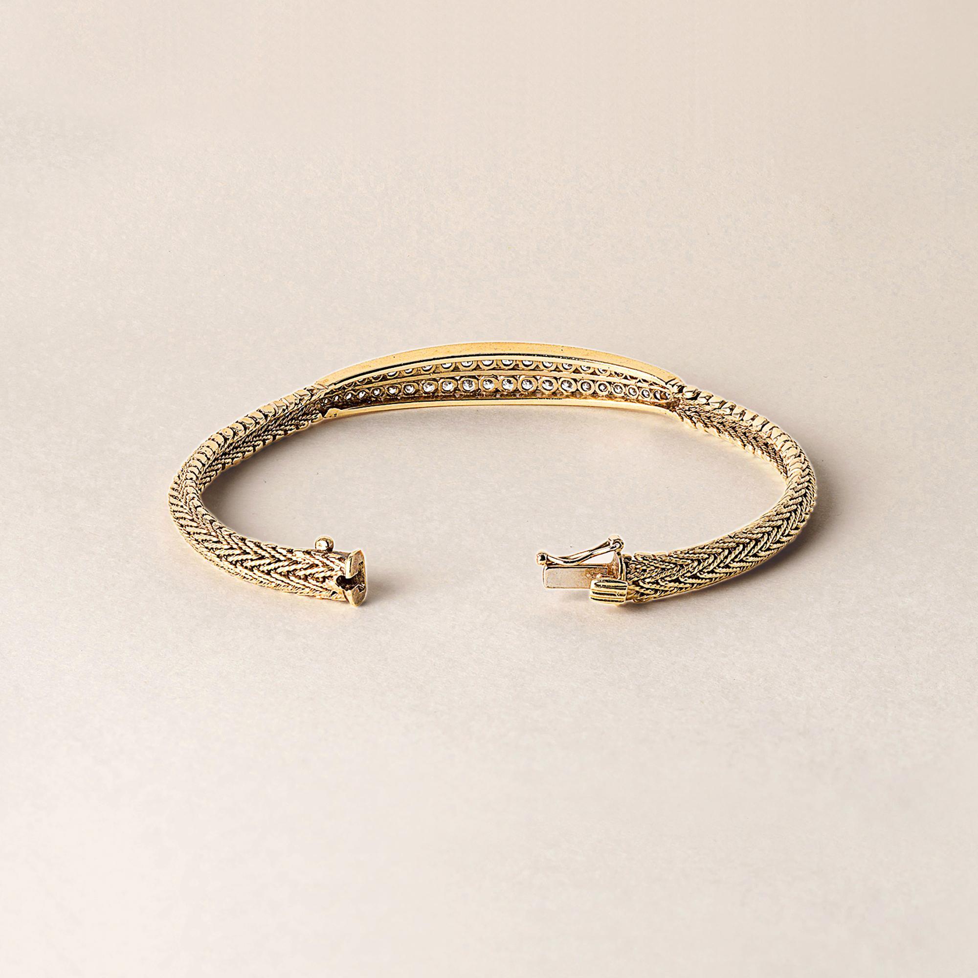 Pulsera de oro de 18 quilates vintage con malla de diamantes de 1,76 quilates Pulsera de identificación Moderno en venta