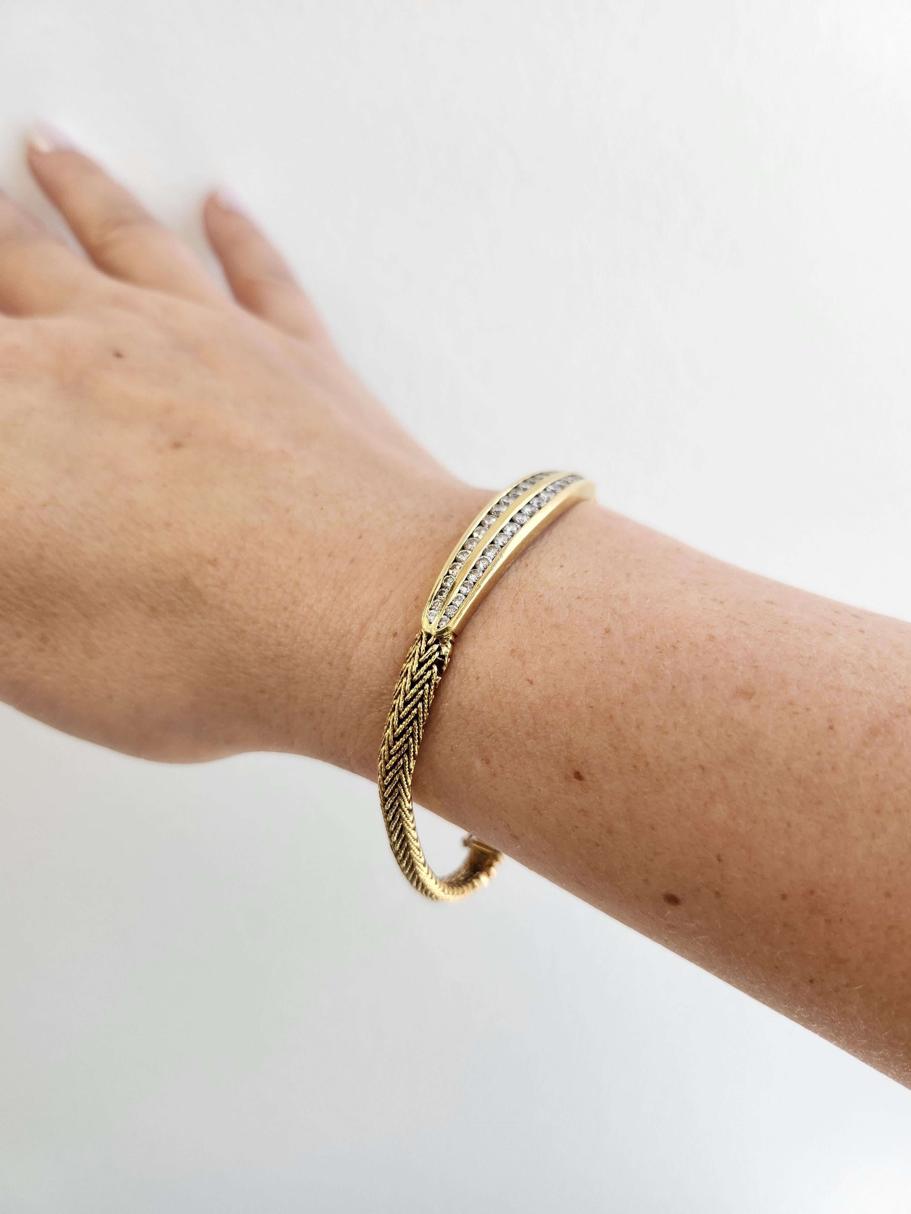 Pulsera de oro de 18 quilates vintage con malla de diamantes de 1,76 quilates Pulsera de identificación en venta 1