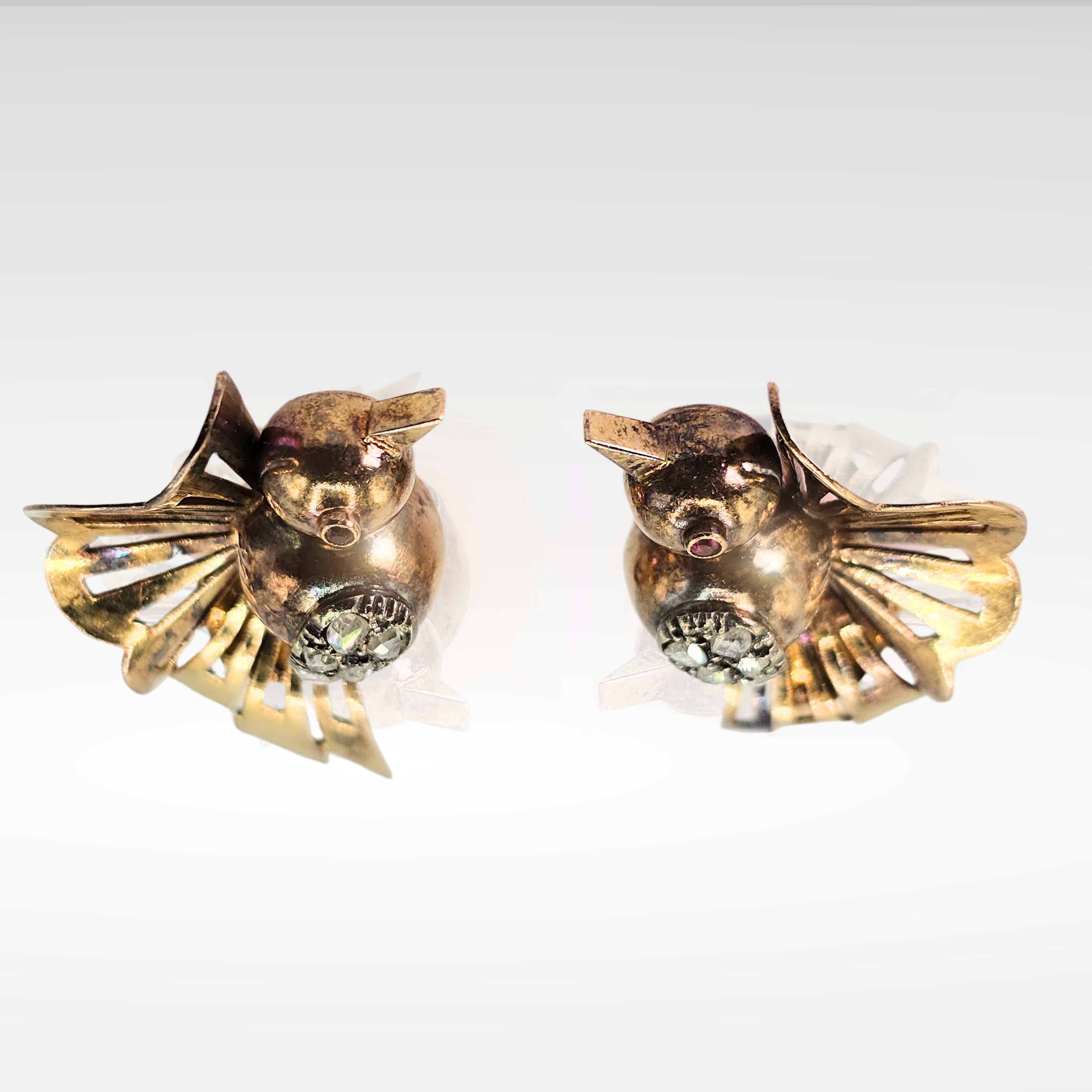 Contemporary Vintage 18k 750 Yellow Gold Old Cut Natural Diamond Bird Shape Earrings For Sale