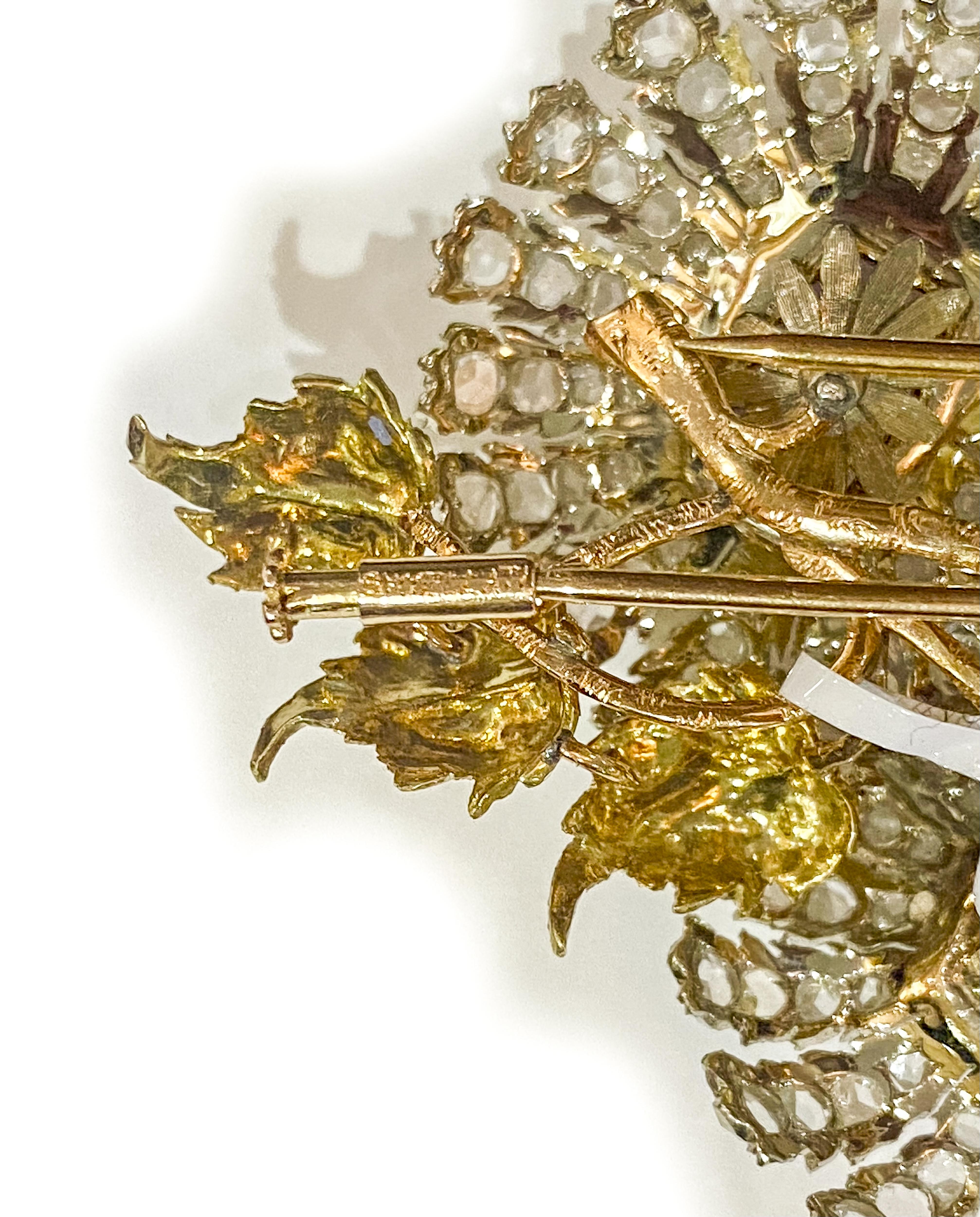 Femenino o masculino Broche Vintage 18K Bucellati Flor Zafiro Natural en venta