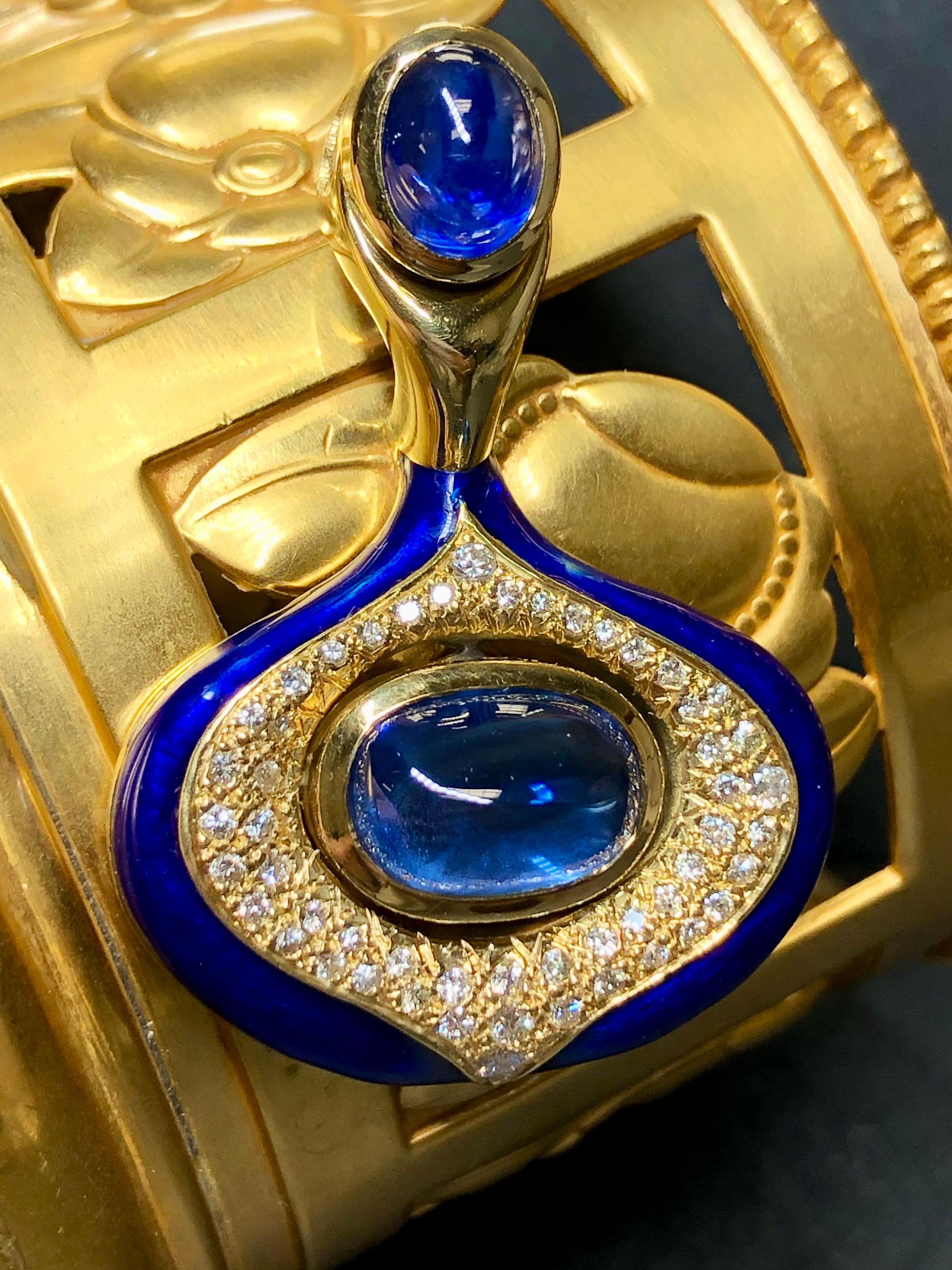 Contemporary Vintage 18K Cabochon Ceylon Sapphire Diamond Enamel Brooch Pendant 11.85cttw GIA For Sale