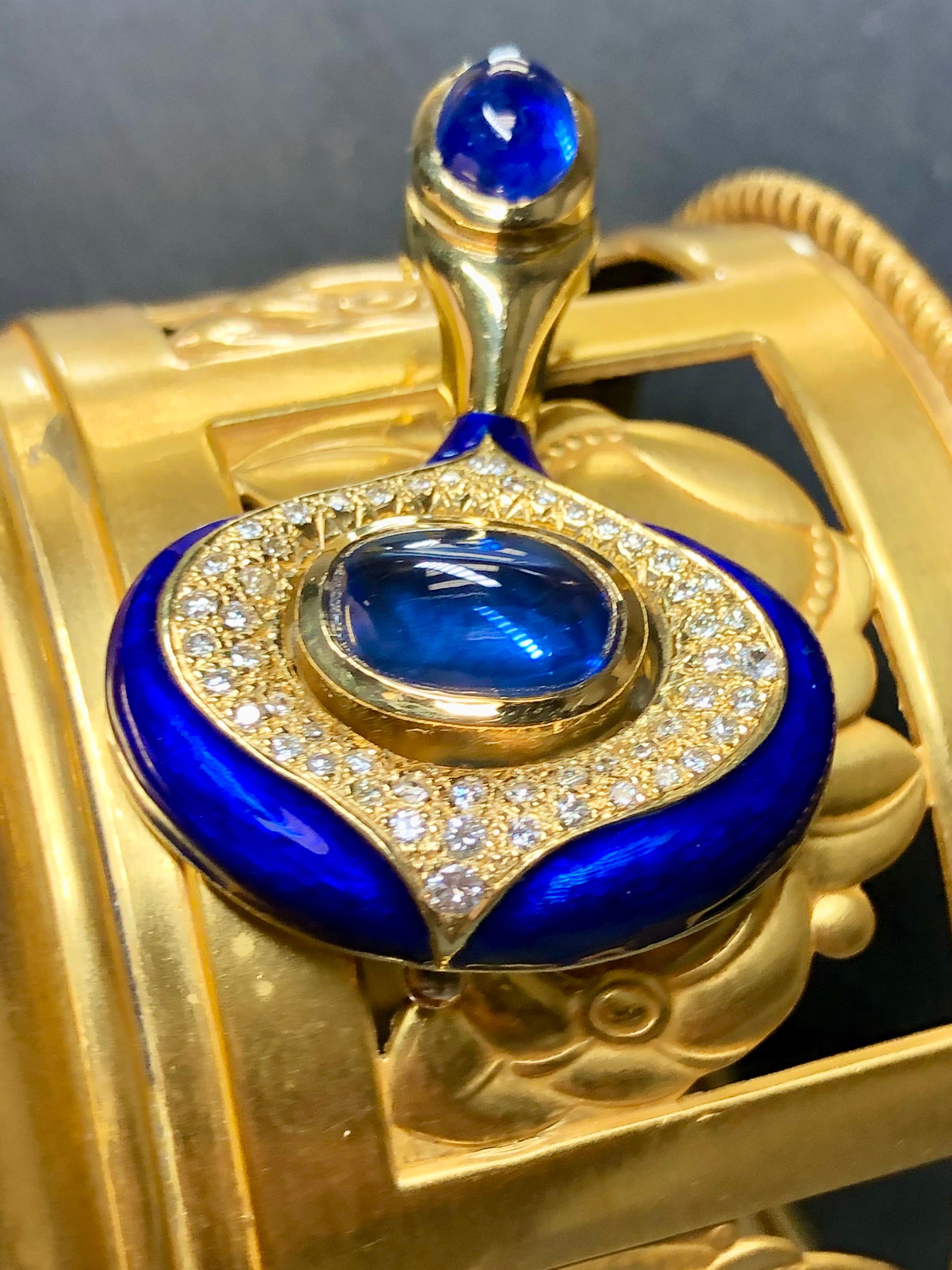 Vintage 18K Cabochon Ceylon Sapphire Diamond Enamel Brooch Pendant 11.85cttw GIA In Good Condition For Sale In Winter Springs, FL
