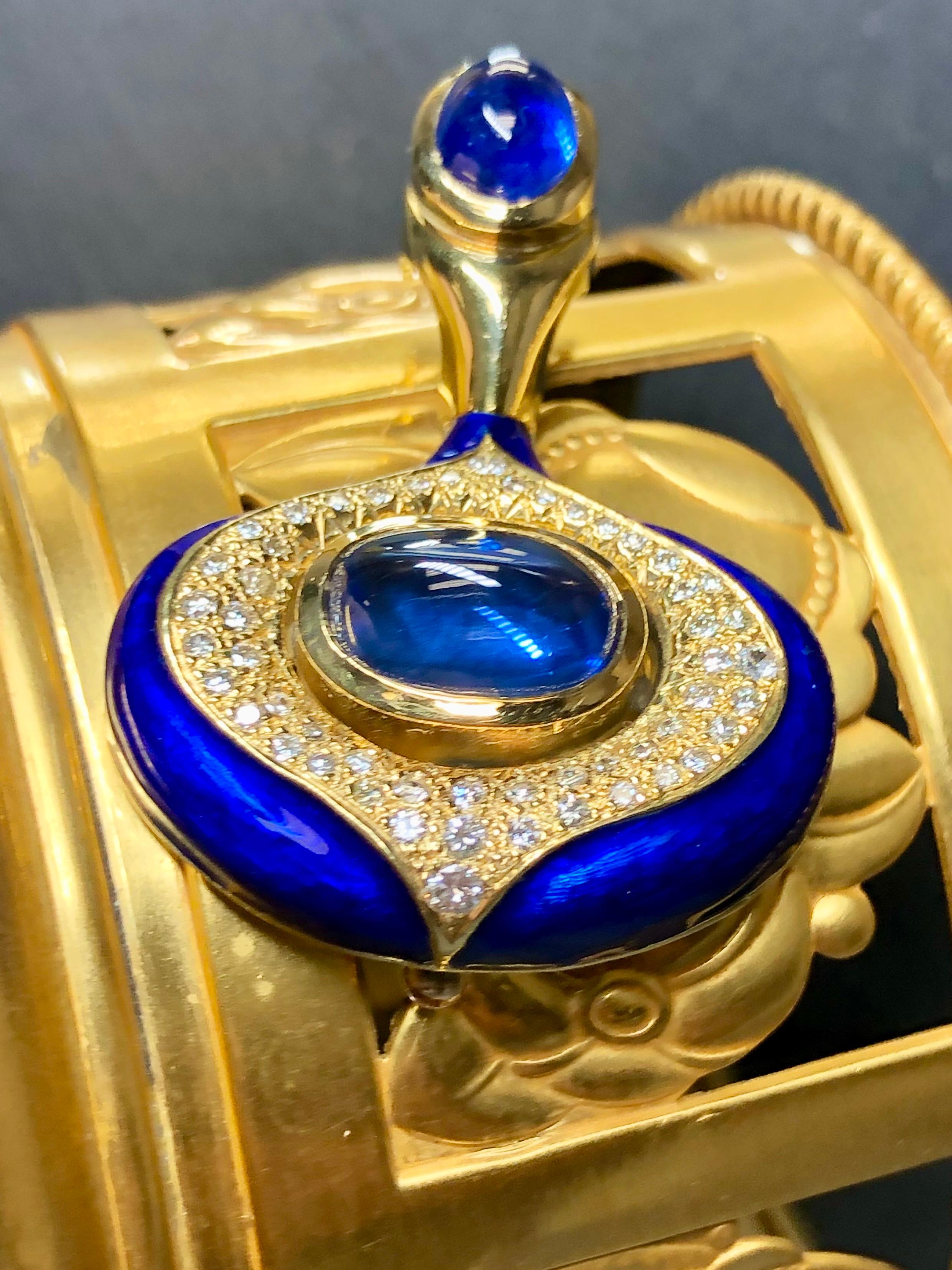 Vintage 18K Cabochon Ceylon Sapphire Diamond Enamel Brooch Pendant 11.85cttw GIA In Good Condition In Winter Springs, FL