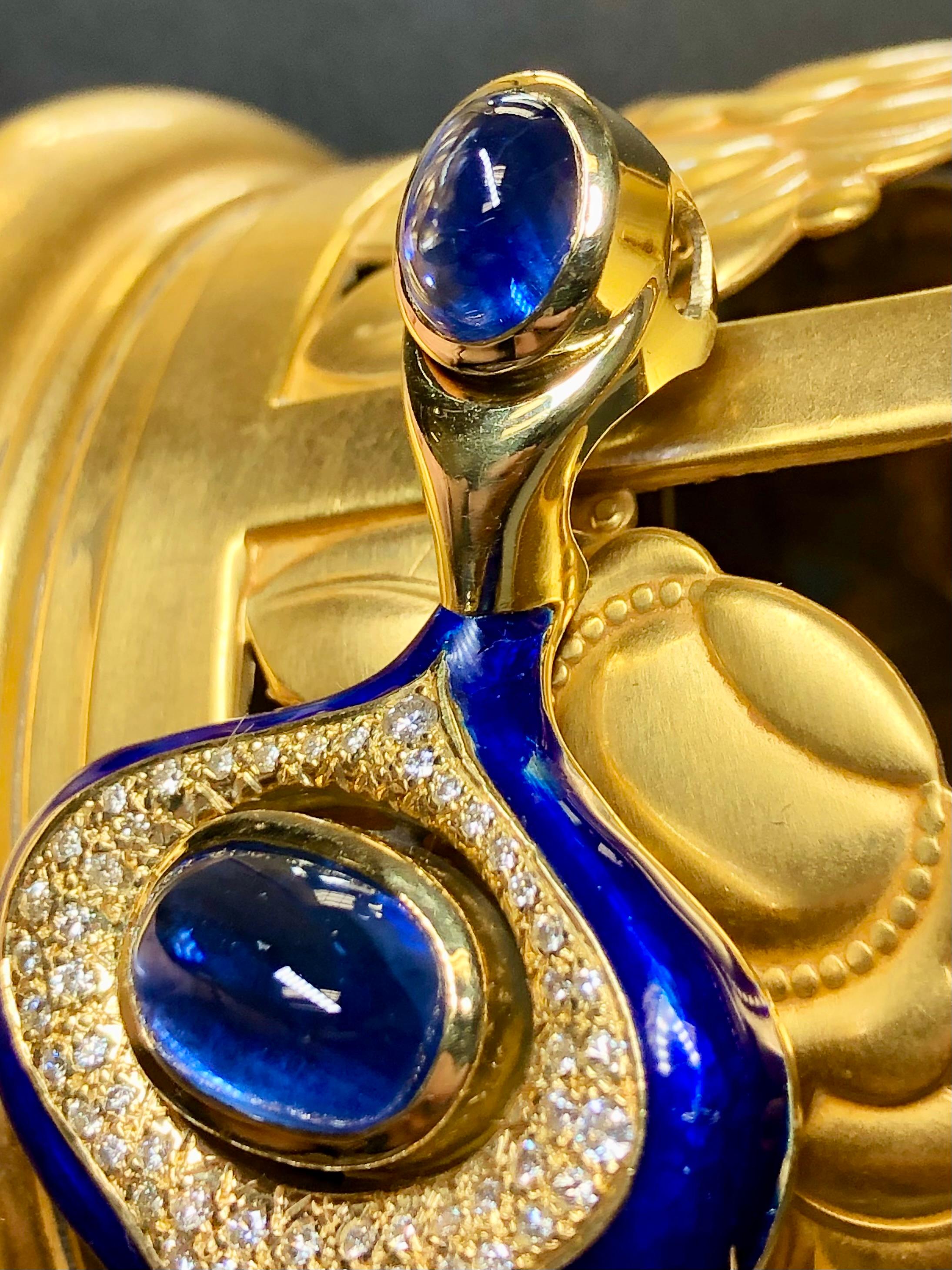 Vintage 18K Cabochon Ceylon Sapphire Diamond Enamel Brooch Pendant 11.85cttw GIA 1