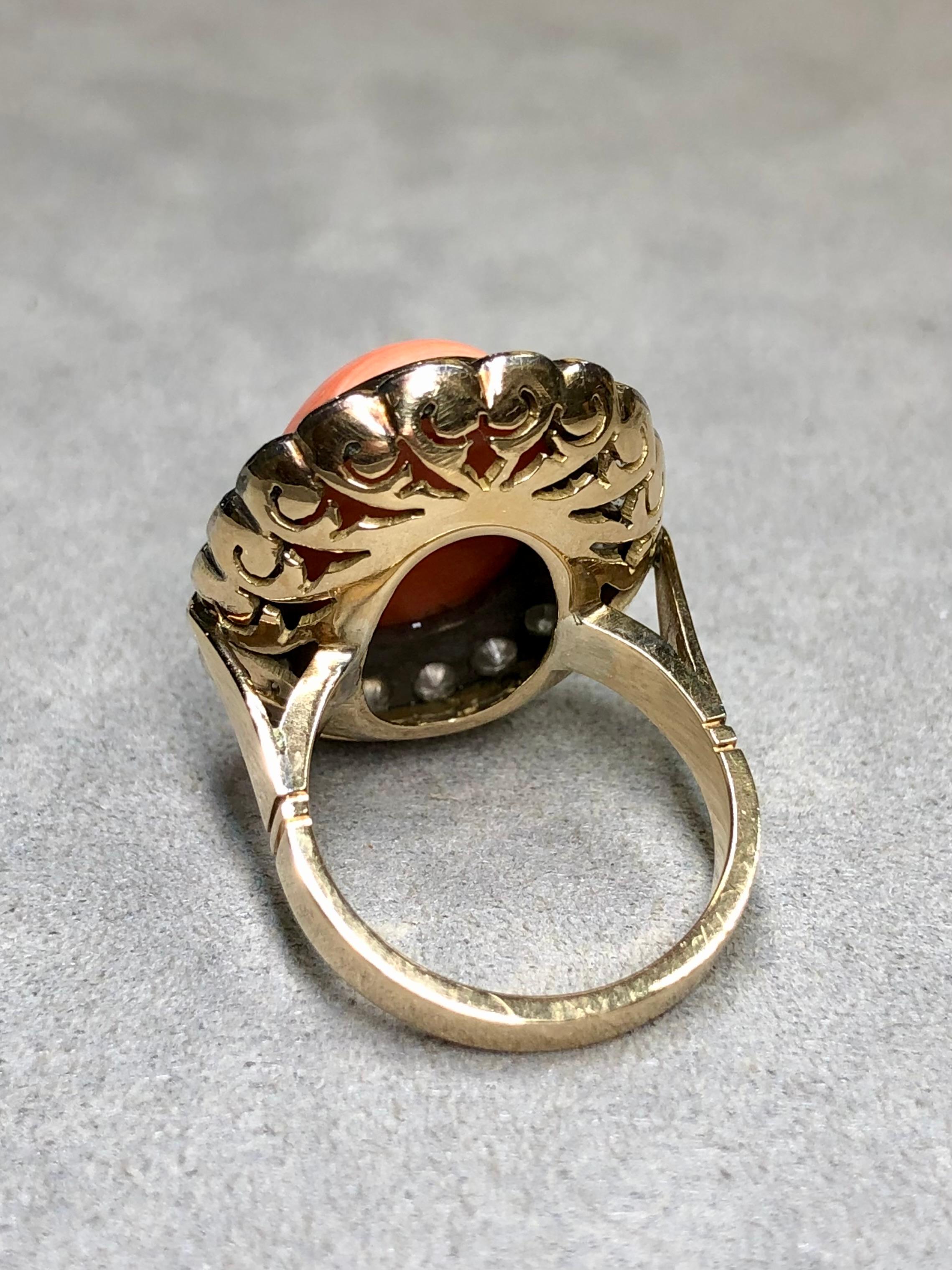 Vintage 18K Cabochon Pink Coral Transitional Cut Diamond Rosetta Cocktail Ring In Good Condition For Sale In Winter Springs, FL