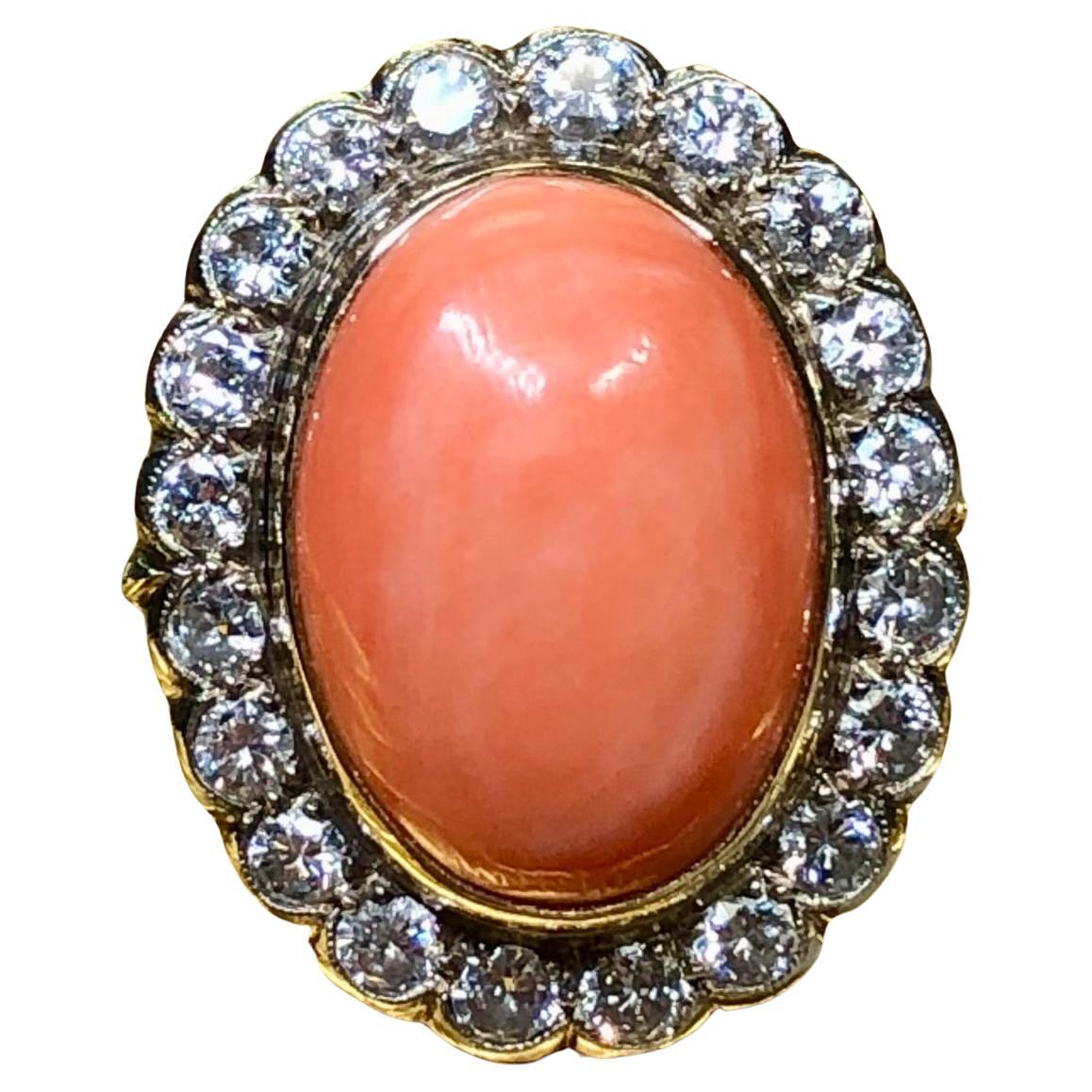 18 Karat Cabochon Rosa Koralle Übergangsschliff Diamant Rosetta Cocktail-Ring