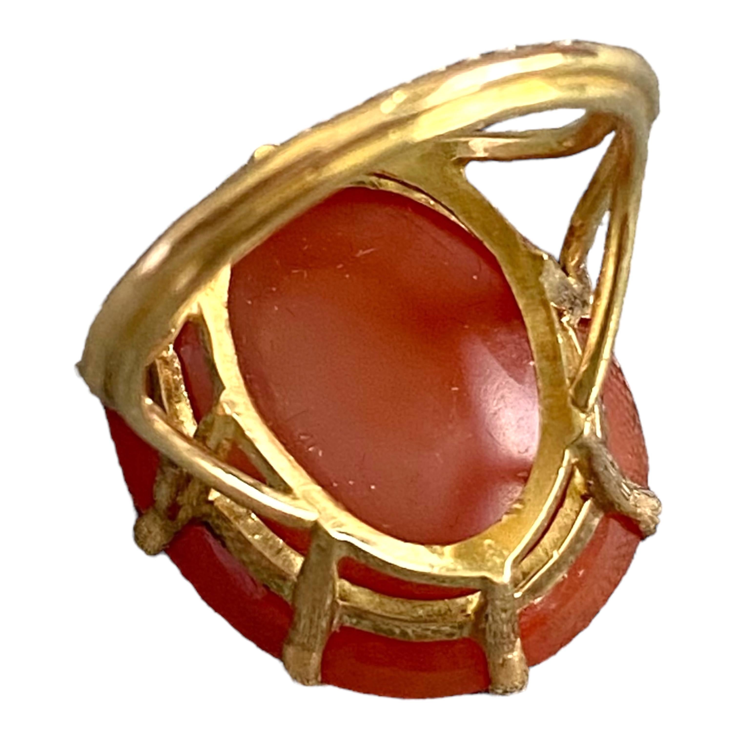 Vintage 18K Carnelian Crest Intaglio Seal Ring 1