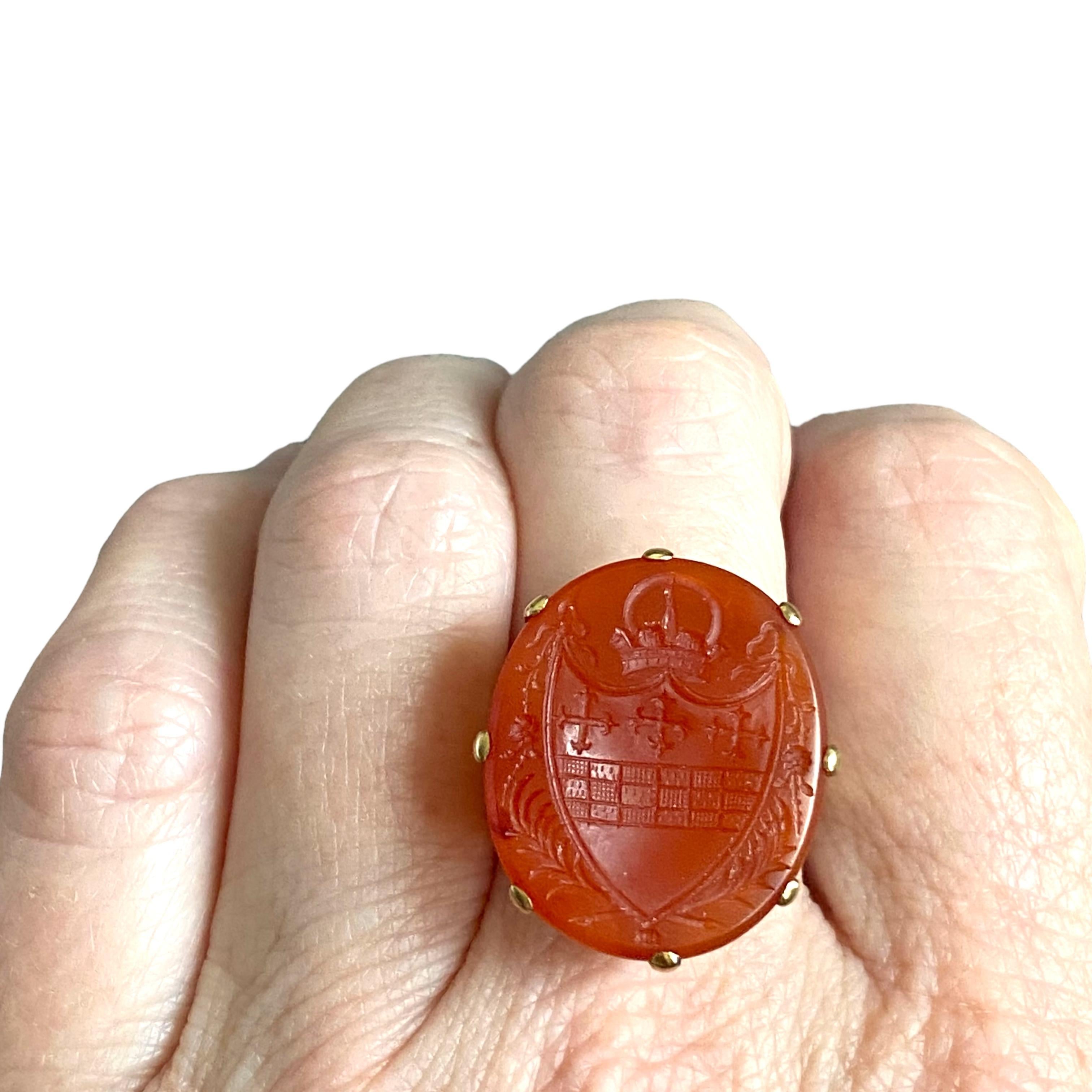 Vintage 18K Carnelian Crest Intaglio Seal Ring 3