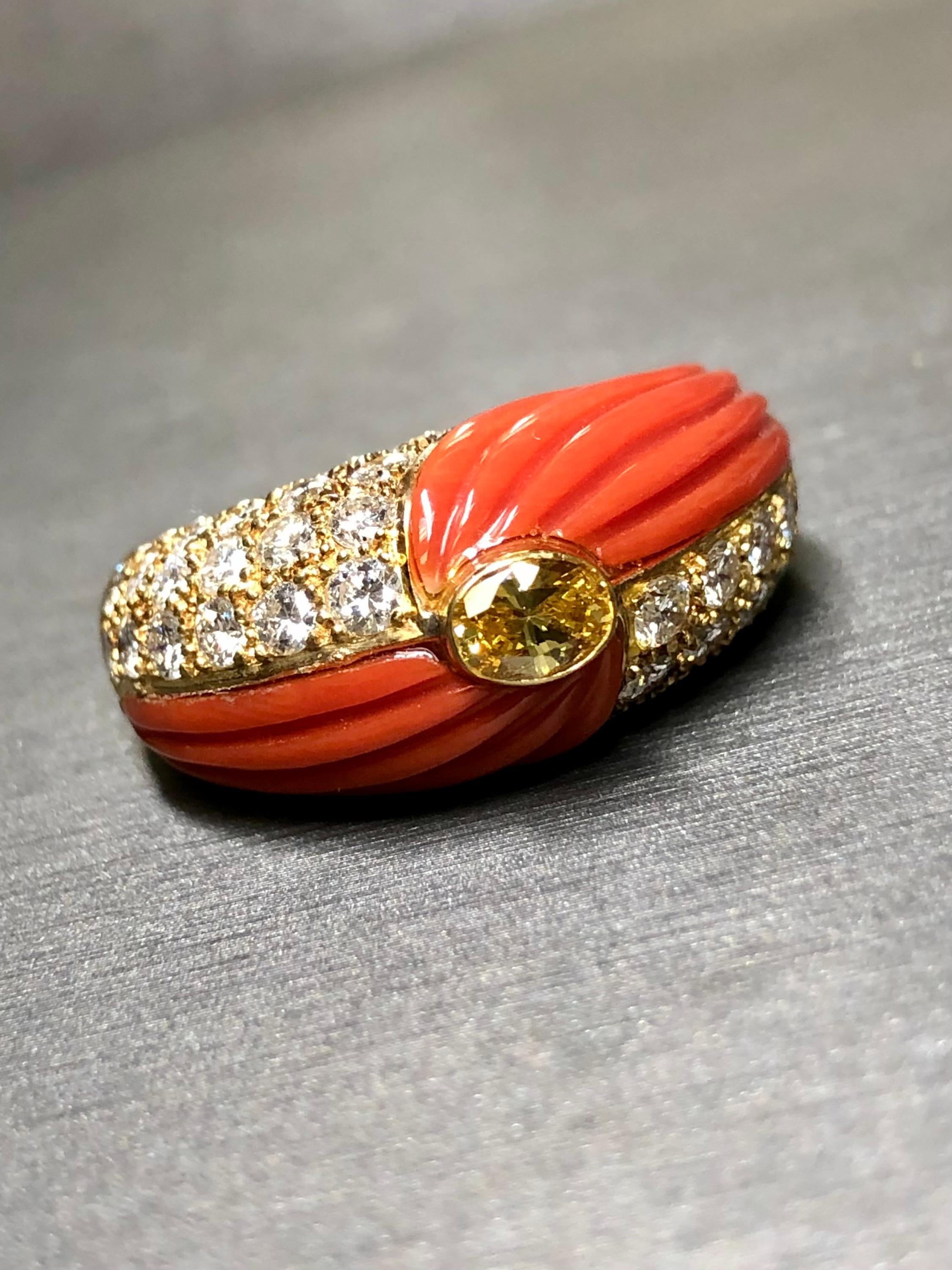 Vintage 18K Carved Coral Fancy Yellow Diamond Cocktail Ring Sz 8 For Sale 4