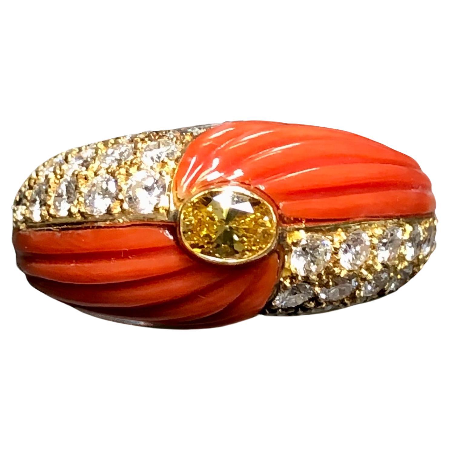 Vintage 18K Carved Coral Fancy Yellow Diamond Cocktail Ring Sz 8 For Sale