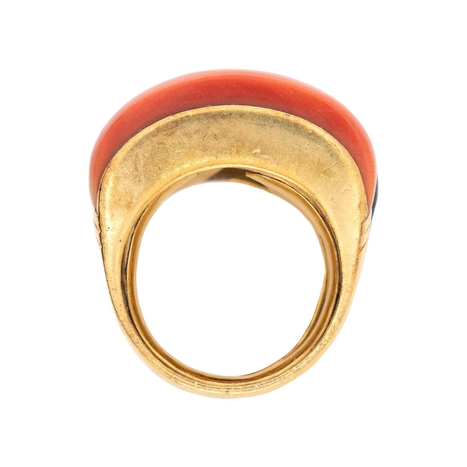 Ring-Set aus 18 Karat Koralle und Onyx im Zustand „Gut“ im Angebot in Narberth, PA