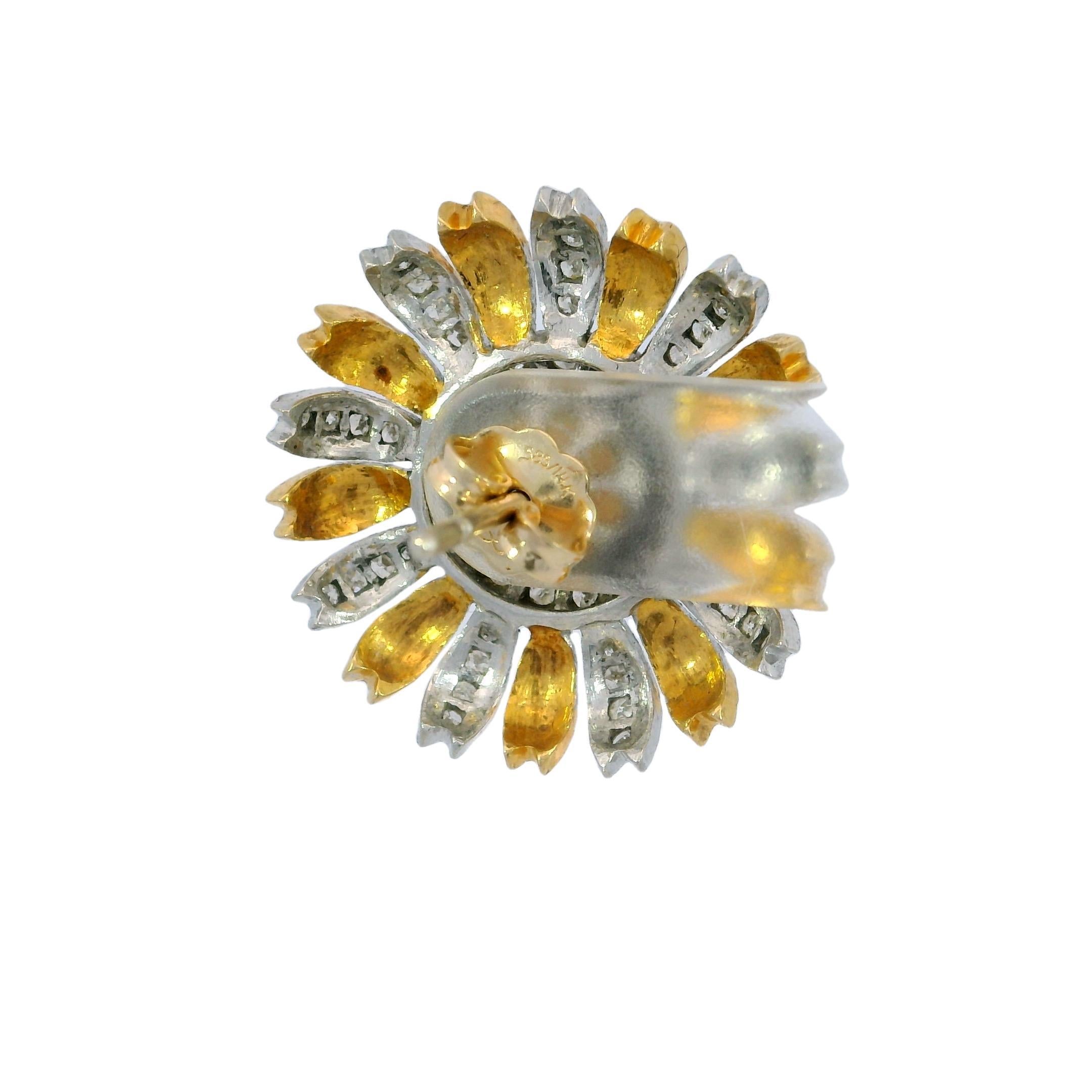 Vintage Blumen-Ohrstecker 18K Diamant und Perle Weiß- und Gelbgold Damen im Angebot