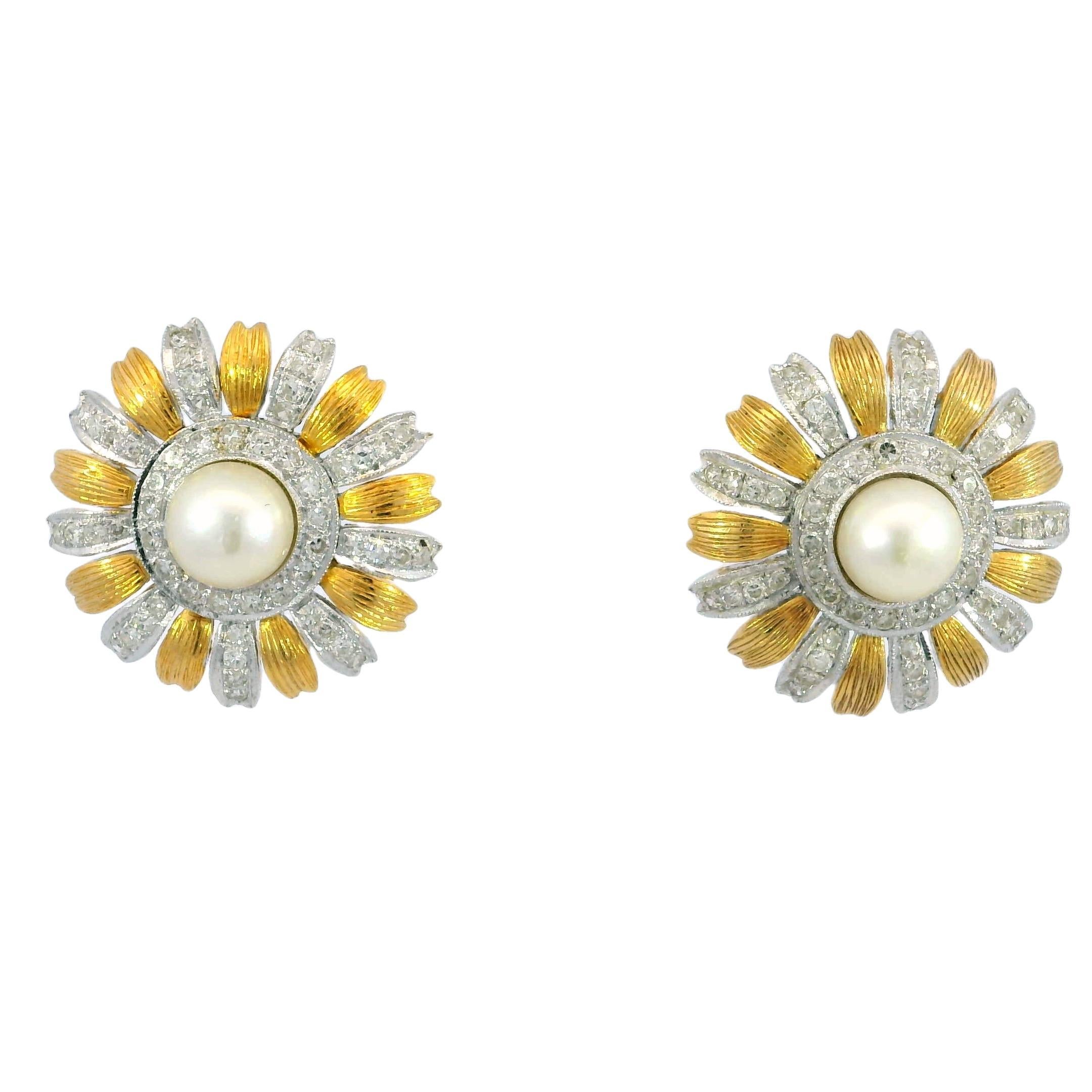 Vintage Blumen-Ohrstecker 18K Diamant und Perle Weiß- und Gelbgold im Angebot 1