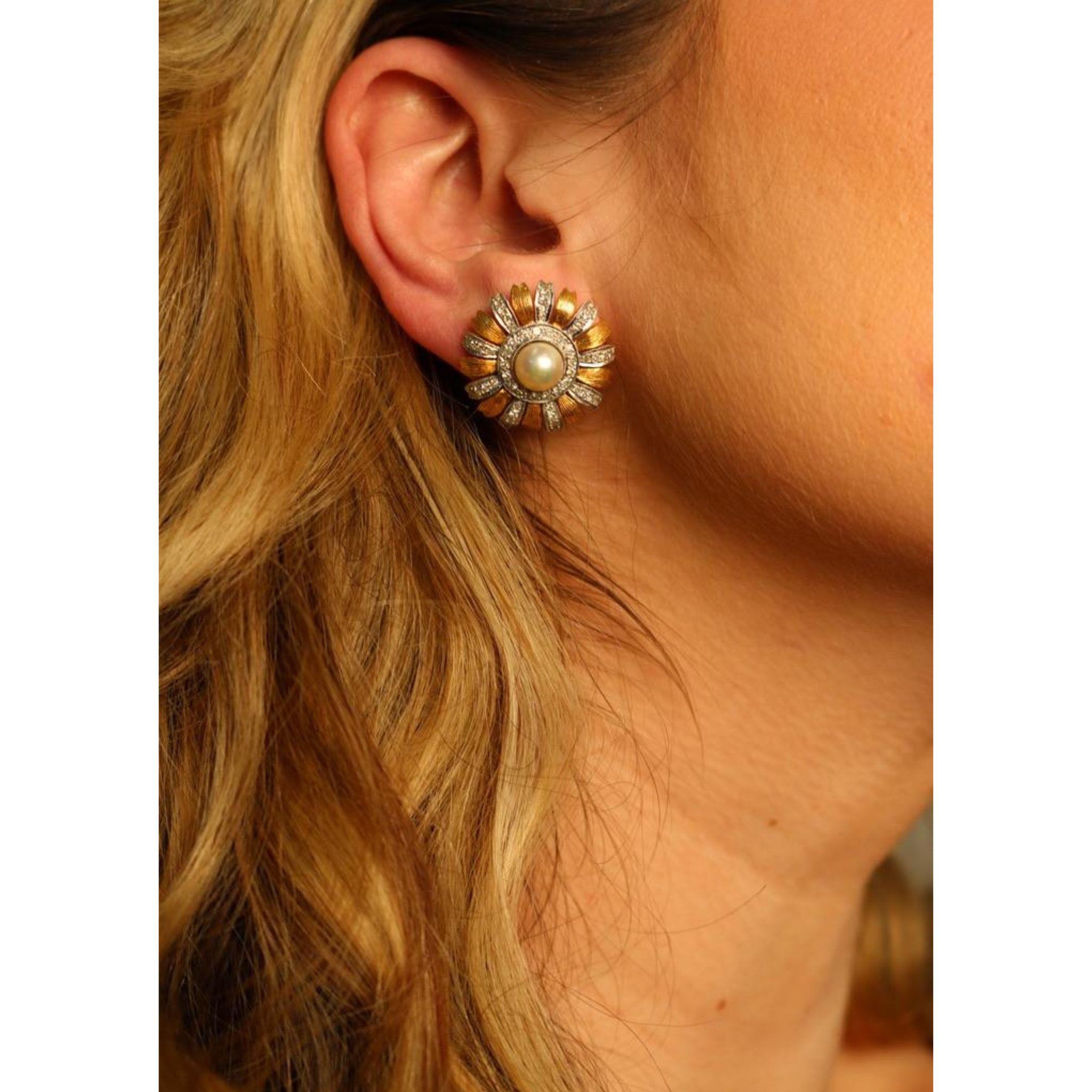 Vintage Blumen-Ohrstecker 18K Diamant und Perle Weiß- und Gelbgold im Angebot 4