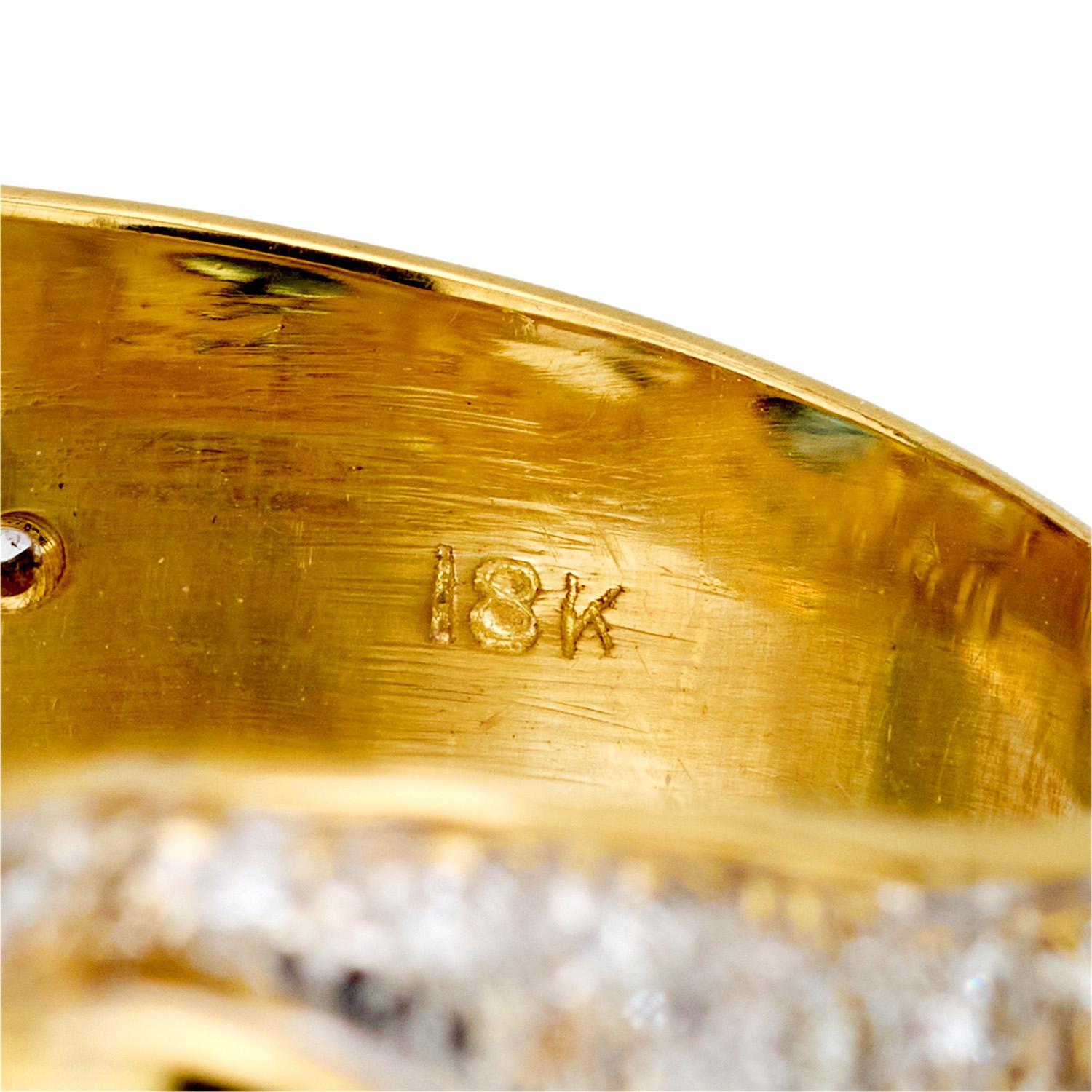 Vintage 18k Diamond and Sapphire Statement Ring In Good Condition For Sale In Narberth, PA
