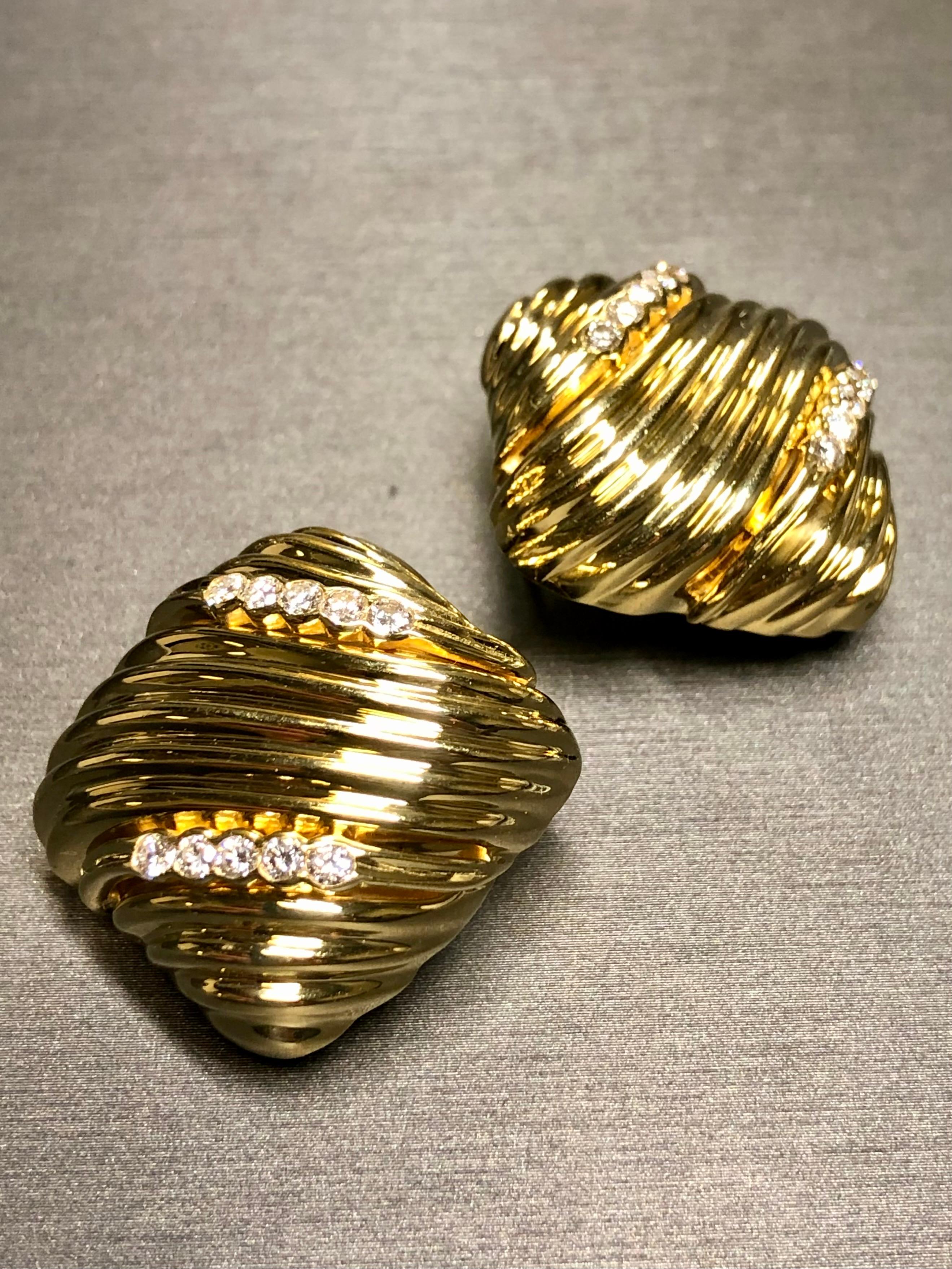 Contemporary Vintage 18K Diamond FRENCH Square Cushion Wave Huggie Earrings Omega Backs For Sale