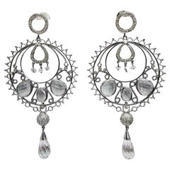 Orecchini a lampadario bohémien con diamanti e cristalli di rocca d'epoca 18k