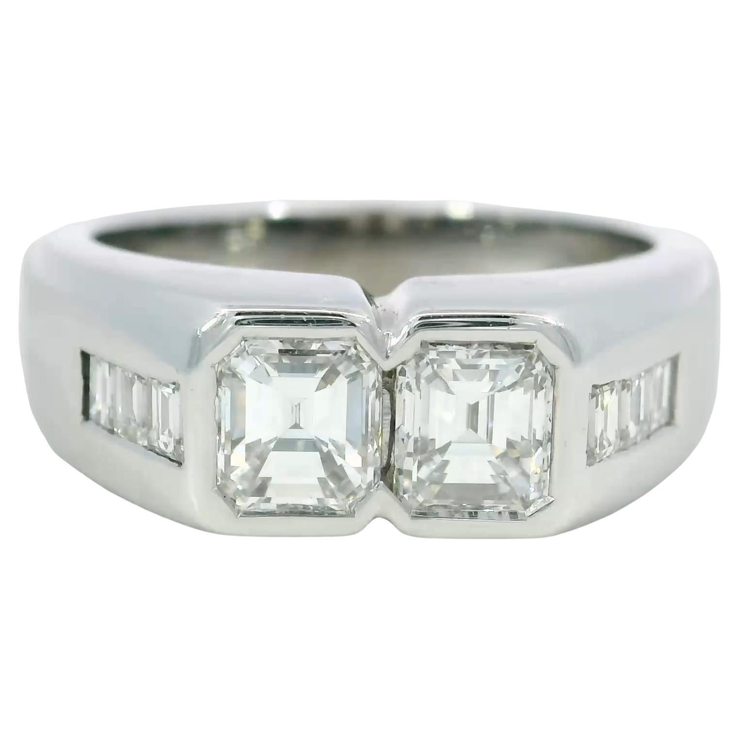 Anello vintage in oro bianco italiano con diamante taglio smeraldo 18 carati, misura 7 in vendita