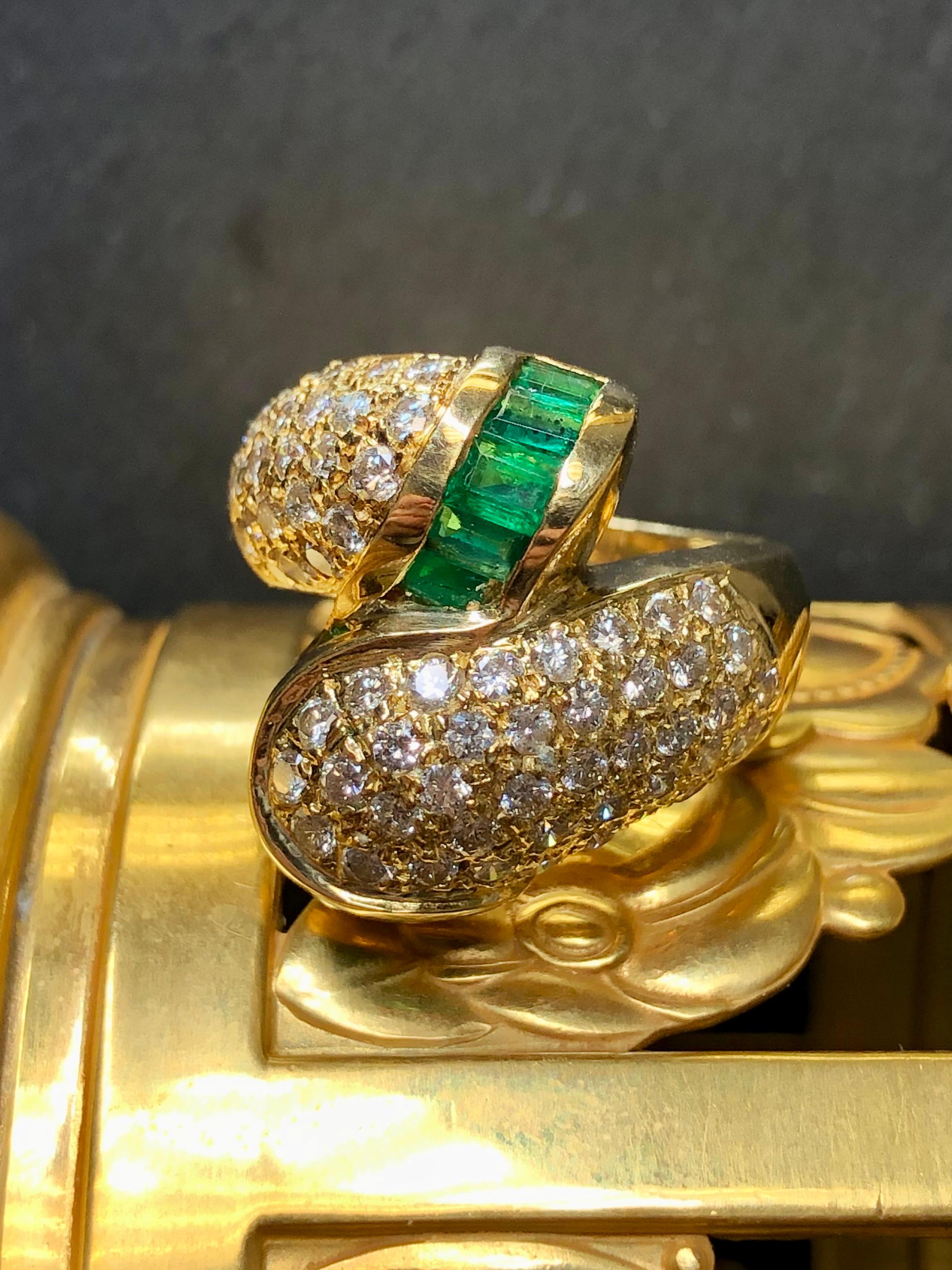 Contemporary Vintage 18K Emerald Pave Diamond Bypass Large Cocktail Ring 4.30cttw Sz 7.75 For Sale