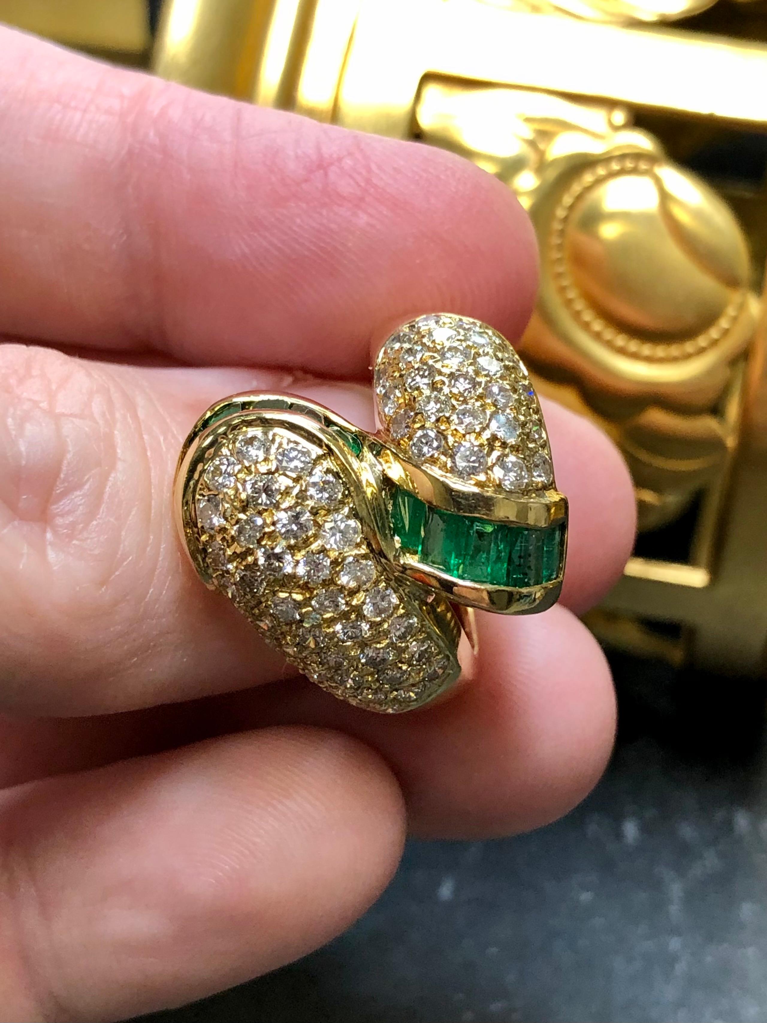 Women's or Men's Vintage 18K Emerald Pave Diamond Bypass Large Cocktail Ring 4.30cttw Sz 7.75 For Sale