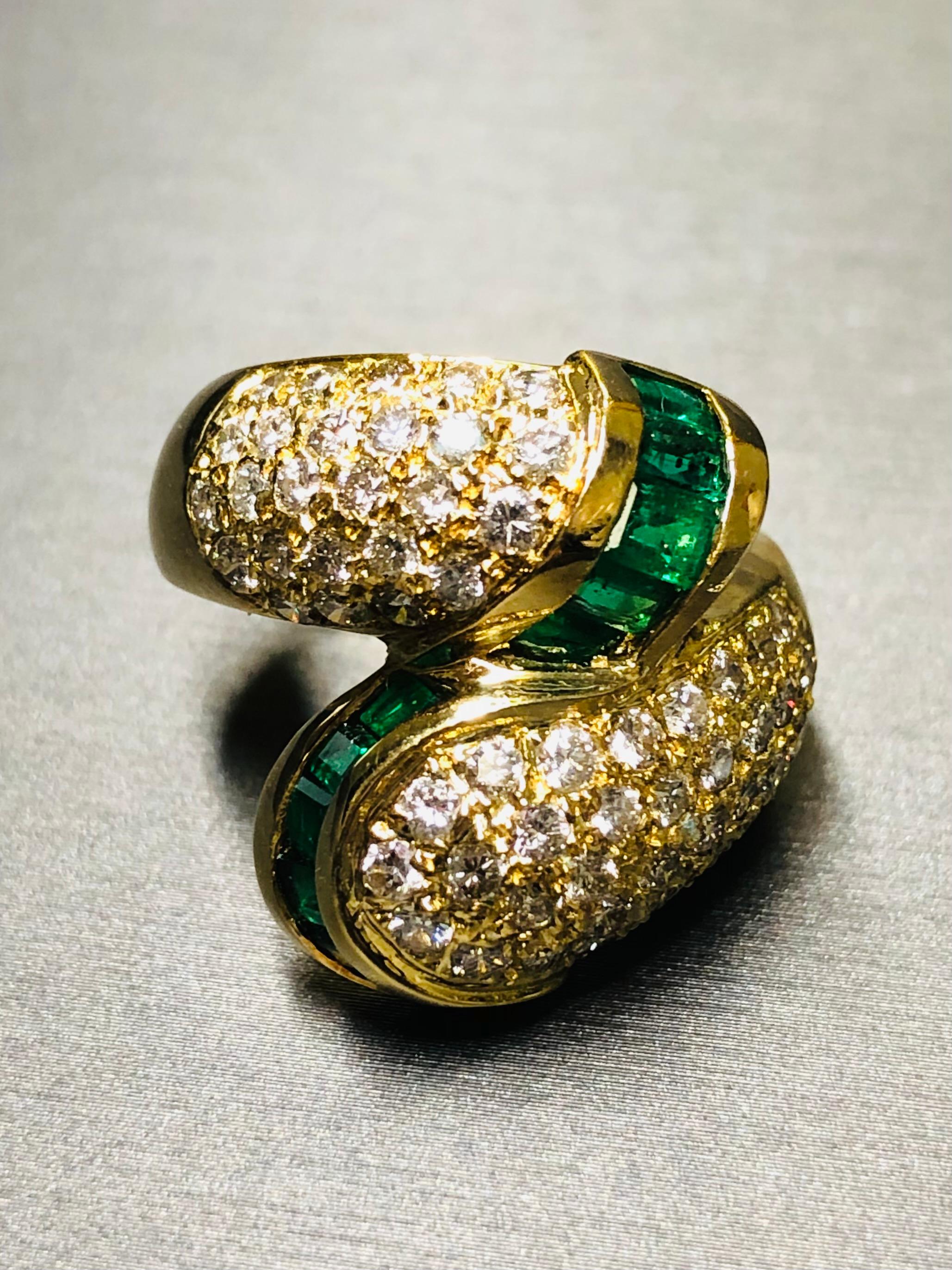 Vintage 18K Emerald Pave Diamond Bypass Large Cocktail Ring 4.30cttw Sz 7.75 For Sale 3