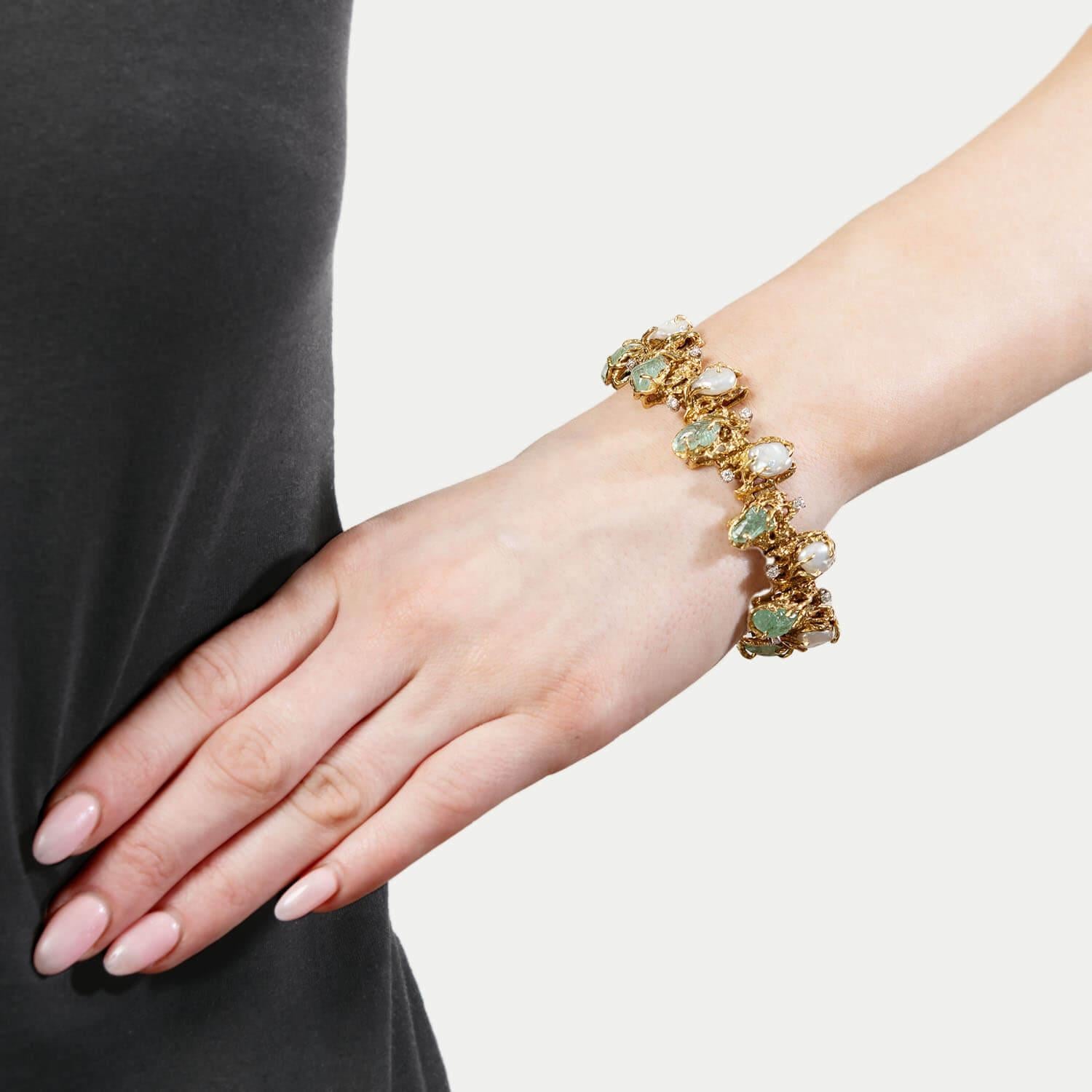 Vintage 18k Emerald, Pearl, and Diamond Bracelet en venta 2