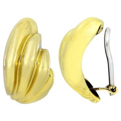 Vintage 18K Flowing Clip on Earrings