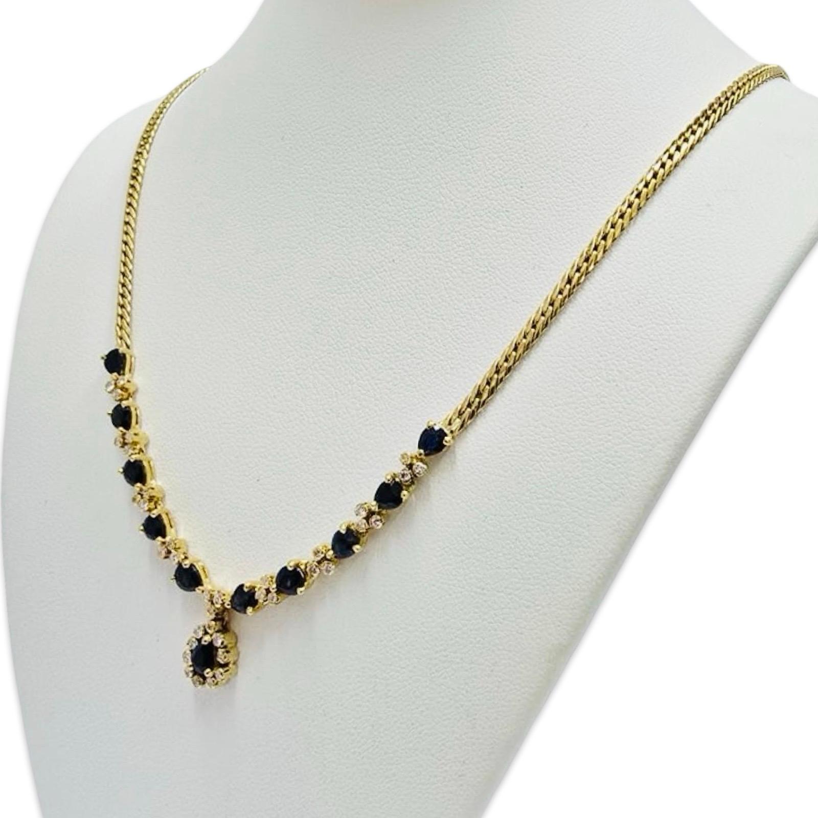 Collar Guirnalda Vintage 18k con Zafiros Pera de 3,85 ct y Diamantes de 0,74 ct en Excelente estado para la venta en Miami, FL