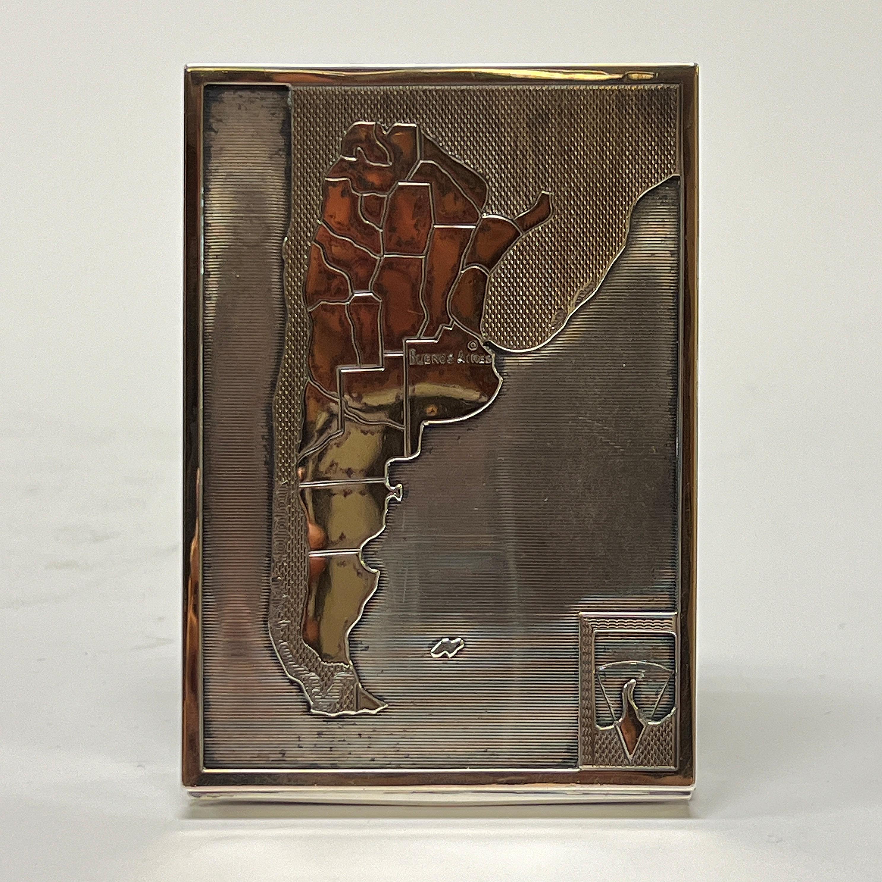 Portasigarette d'epoca in argento sterling dorato a 18 carati dall'Argentina in vendita 3