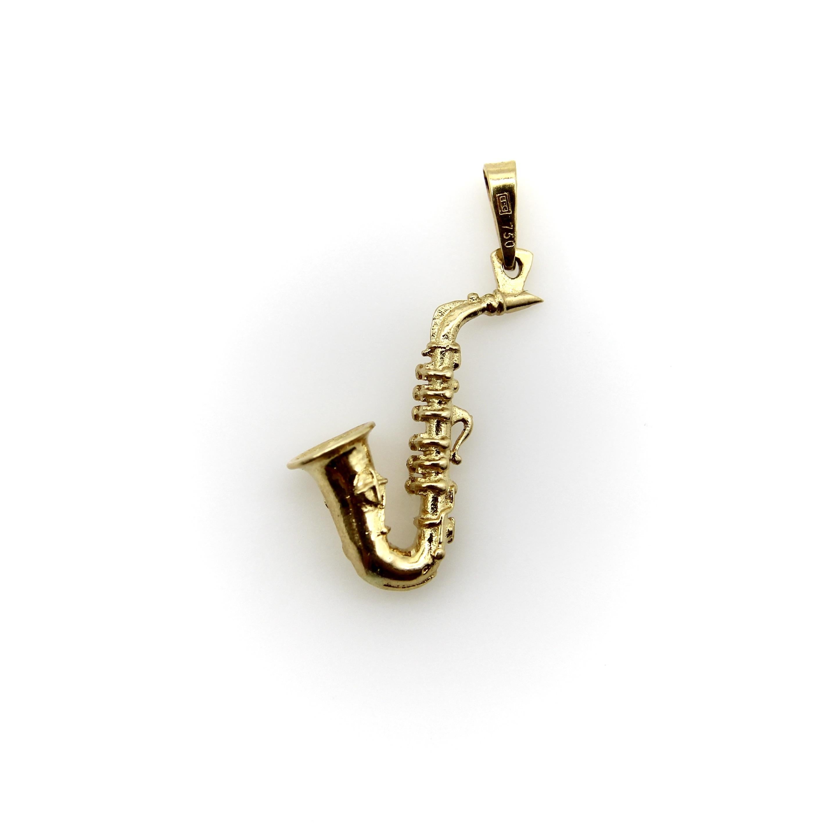Charm a forma di sassofono d'epoca in 18K Gołd in vendita 1