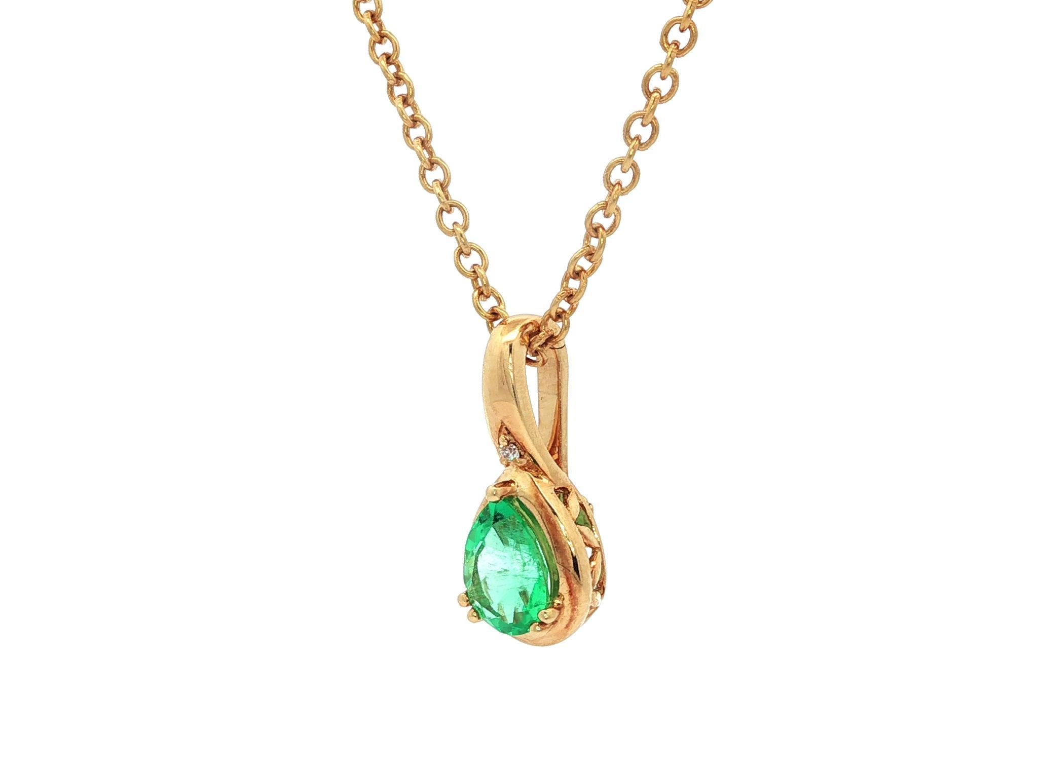 Collana d'epoca in oro 18k con smeraldo a pera e diamanti, 1,05ct Fancy Enhancer in vendita 5