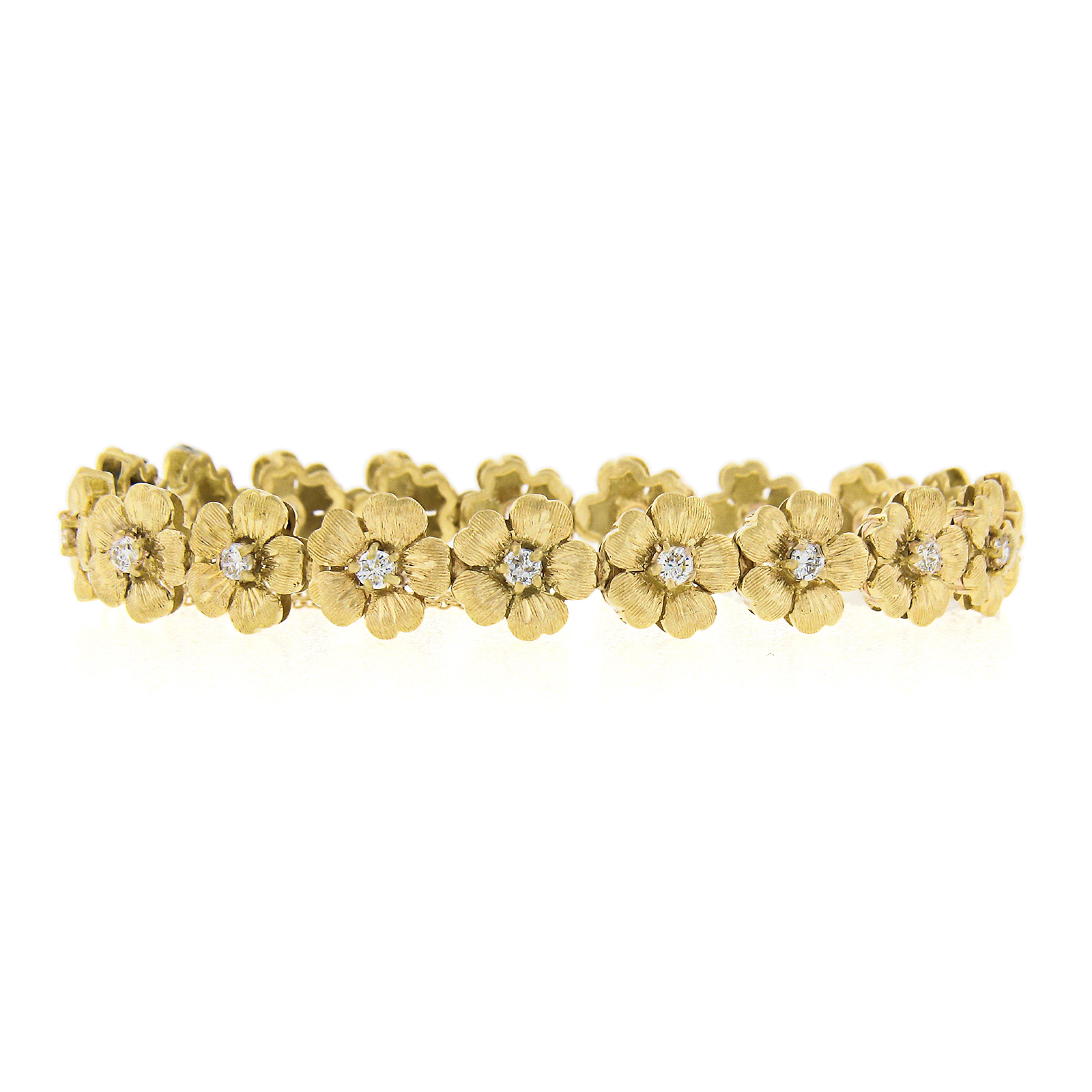 Vintage 18k Gold 1.19ctw Diamond Detailed Etched Textured Flower Link Bracelet 2