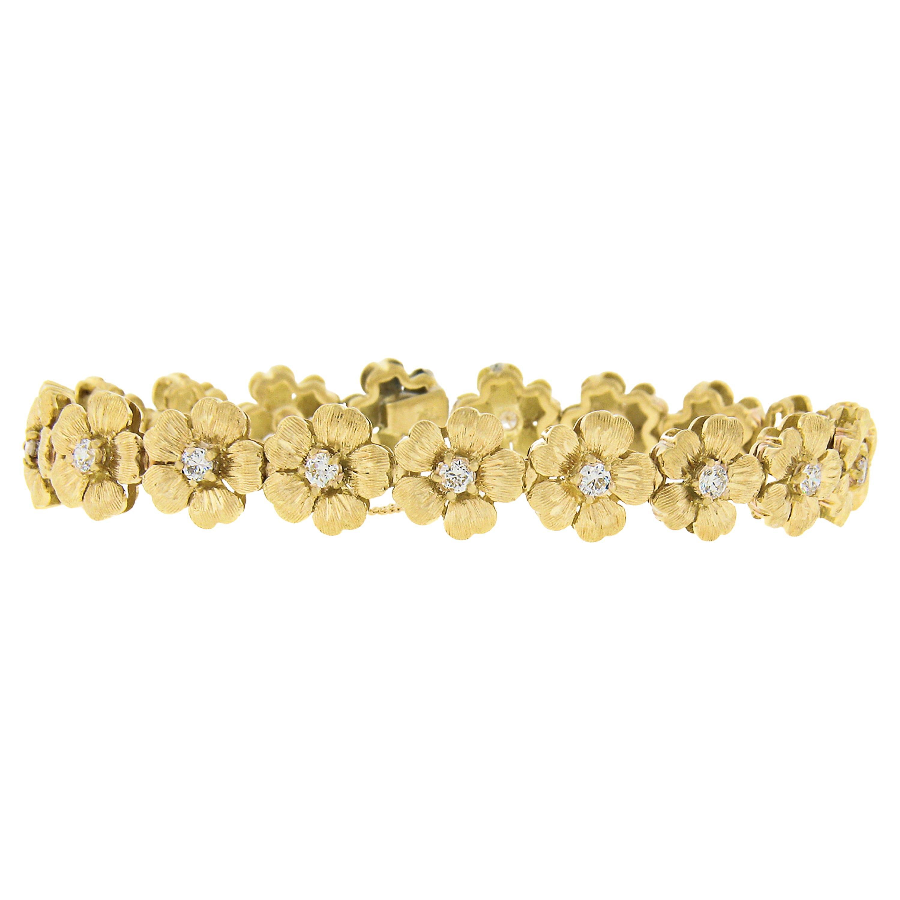 Vintage 18k Gold 1.19ctw Diamond Detailed Etched Textured Flower Link Bracelet