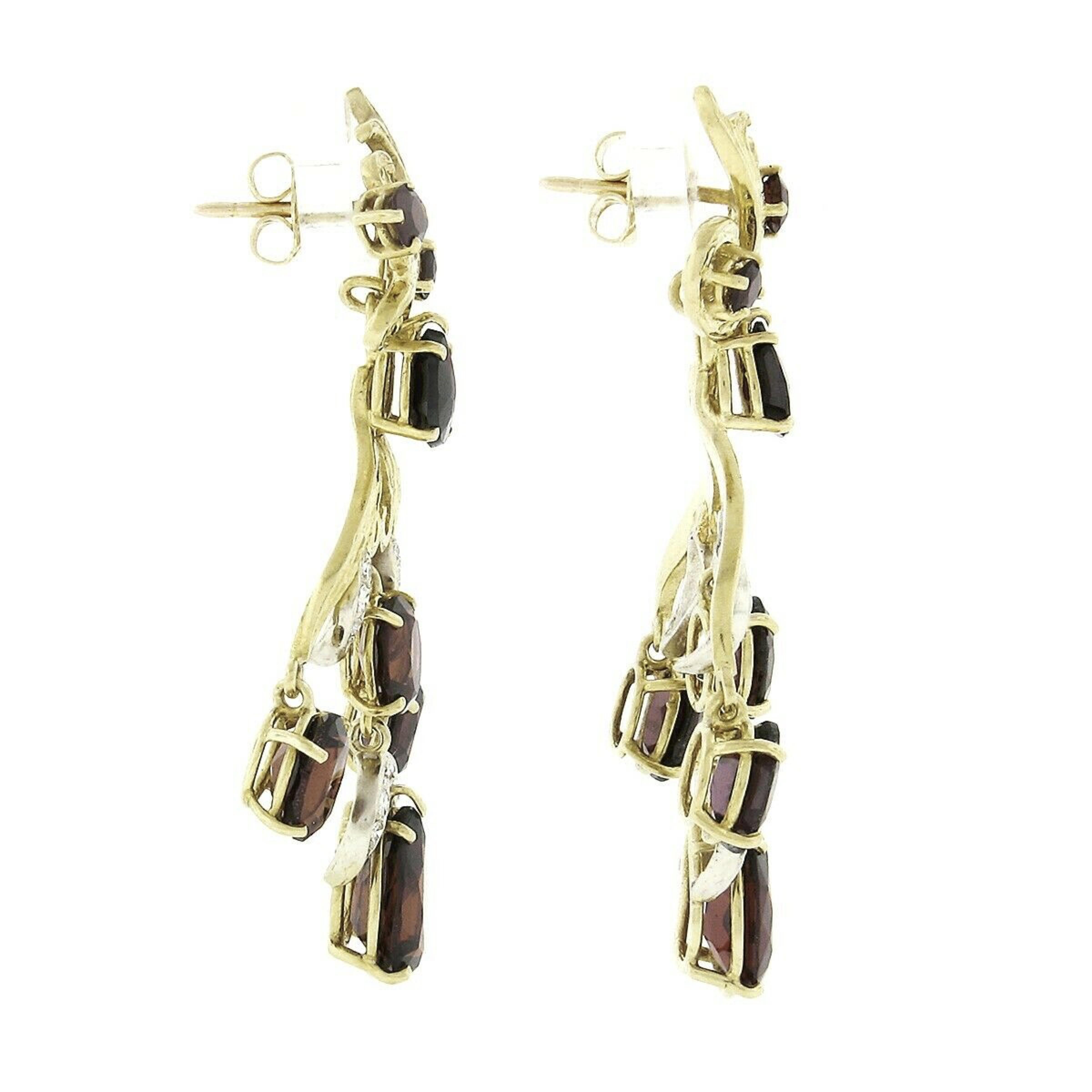 Vintage 18k Gold 11.9ctw GIA Red Pyrope Garnet & Diamond Flower Dangle Earrings In Good Condition For Sale In Montclair, NJ