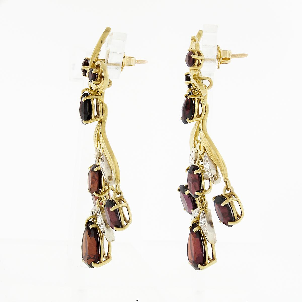 Women's Vintage 18k Gold 11.9ctw GIA Red Pyrope Garnet & Diamond Flower Dangle Earrings For Sale