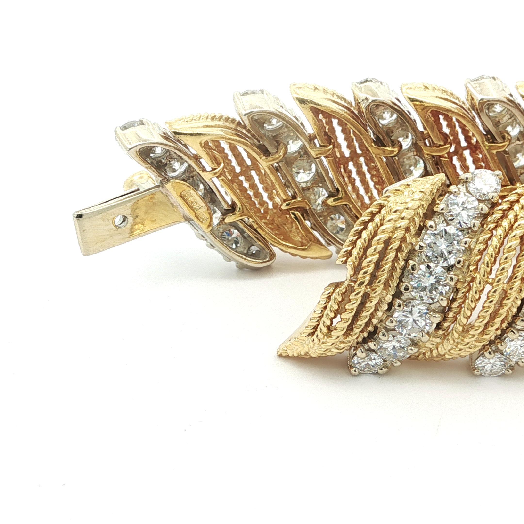 Pulsera vintage de alambre trenzado de oro de 18 quilates con 14 quilates de diamantes VS G en Excelente estado para la venta en Montclair, NJ