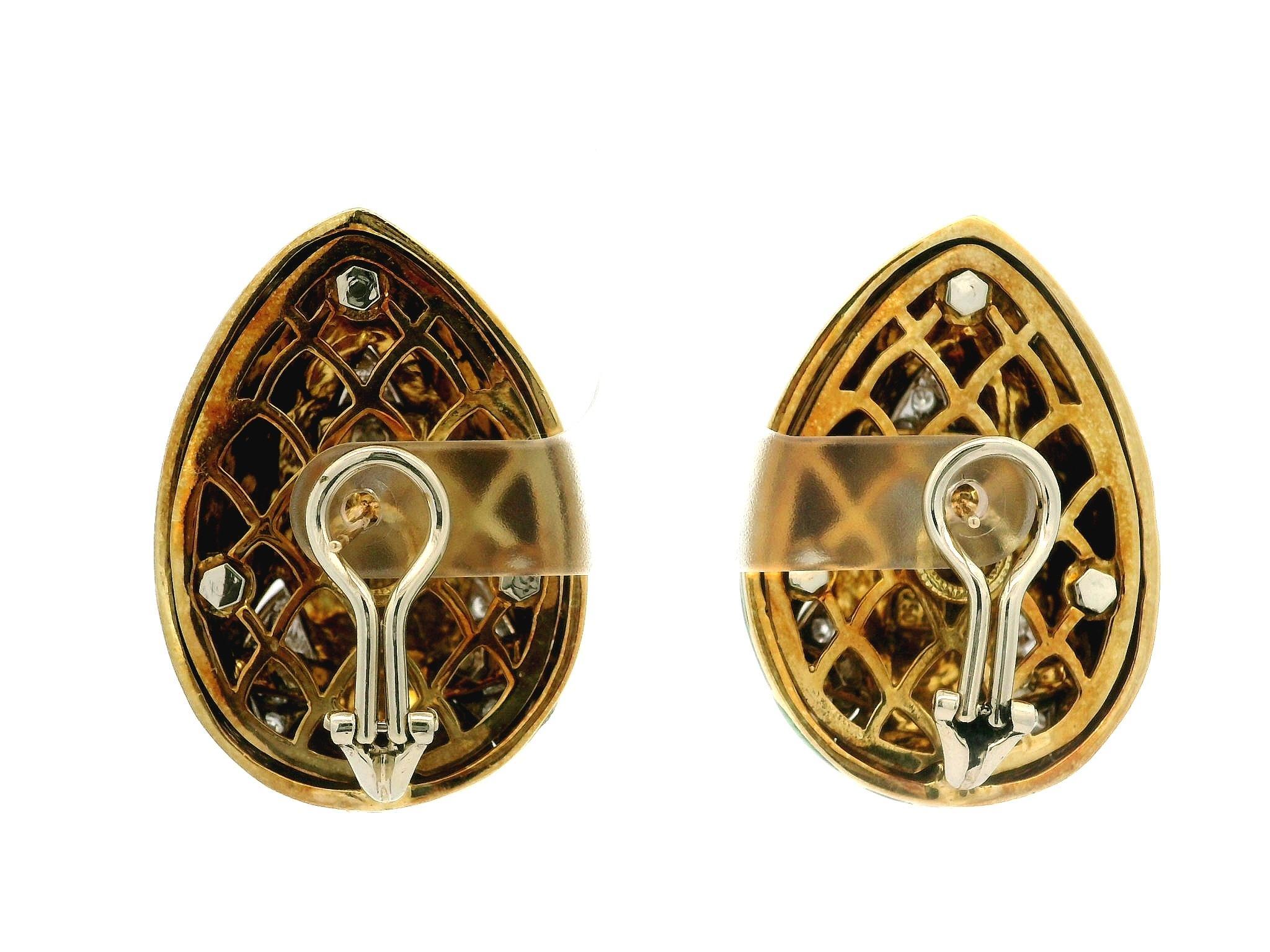 Taglio brillante Orecchini d'epoca in oro 18k con diamante da 1ctw e smalto verde a forma di uovo grande e strutturato in vendita