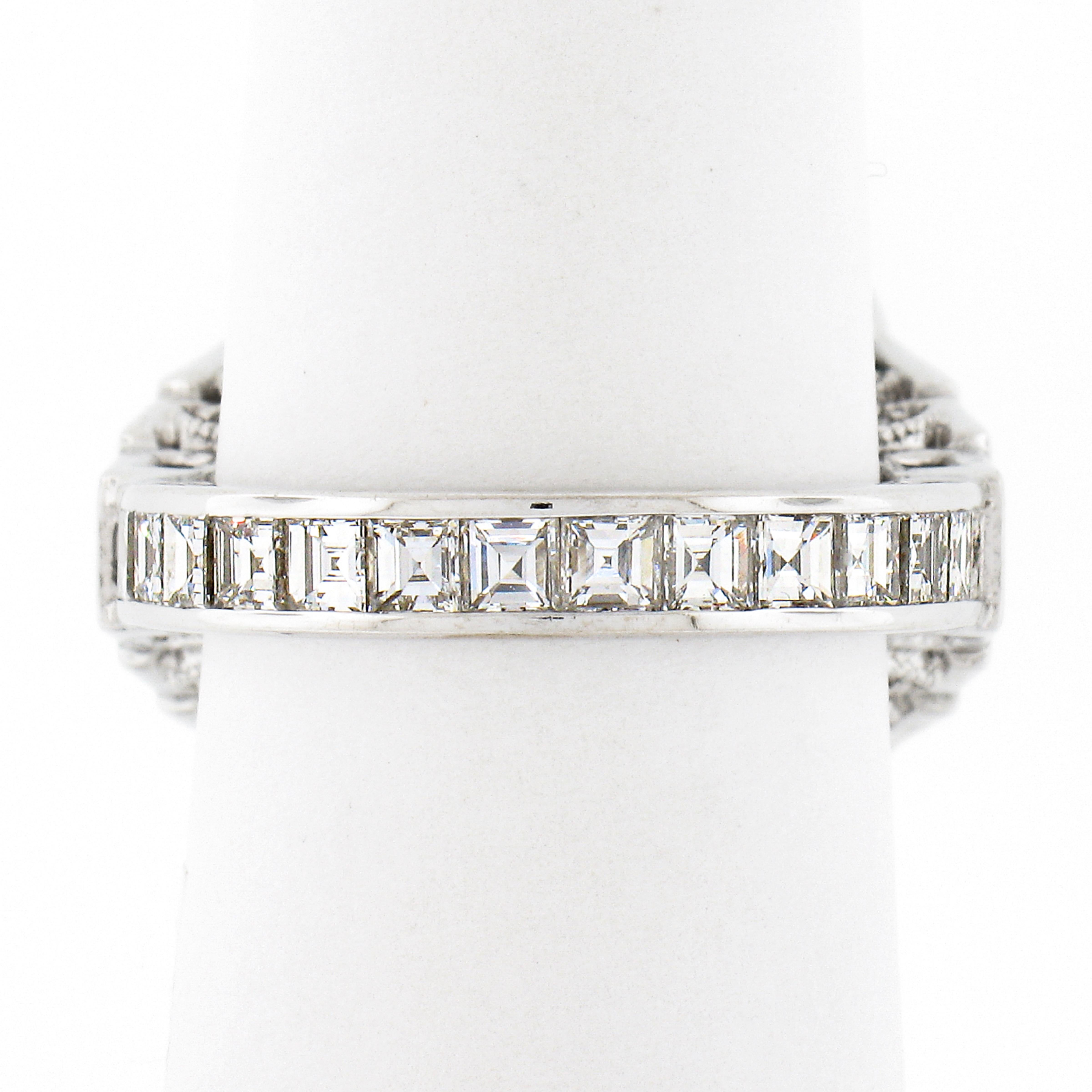 Women's Vintage 18k Gold 24.92ctw GIA Sugarloaf Emerald Diamond White Enamel Sides Ring