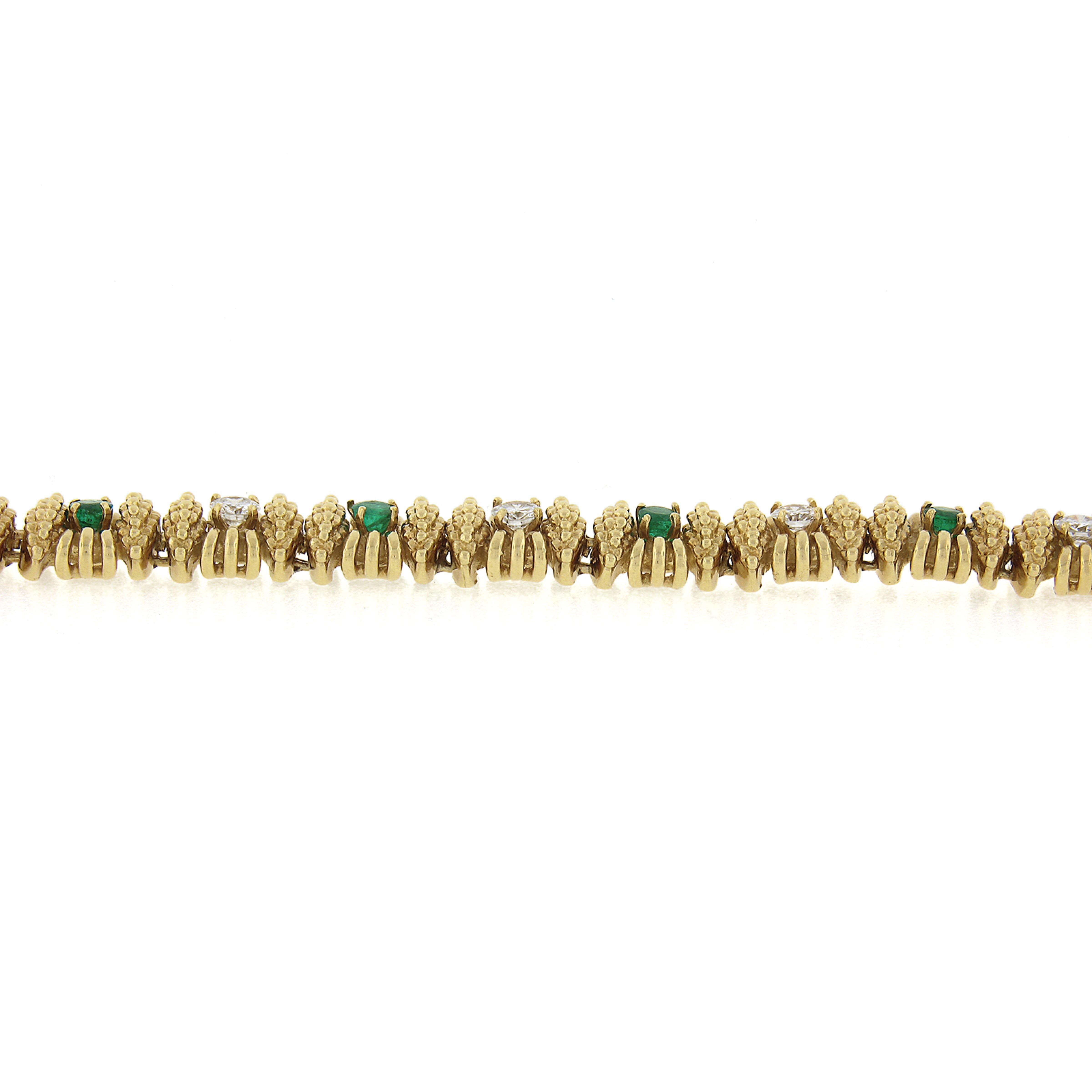 Vintage 18k Gold 2.8ctw Diamond & Emerald Textured Detailed Work Line Bracelet For Sale 2