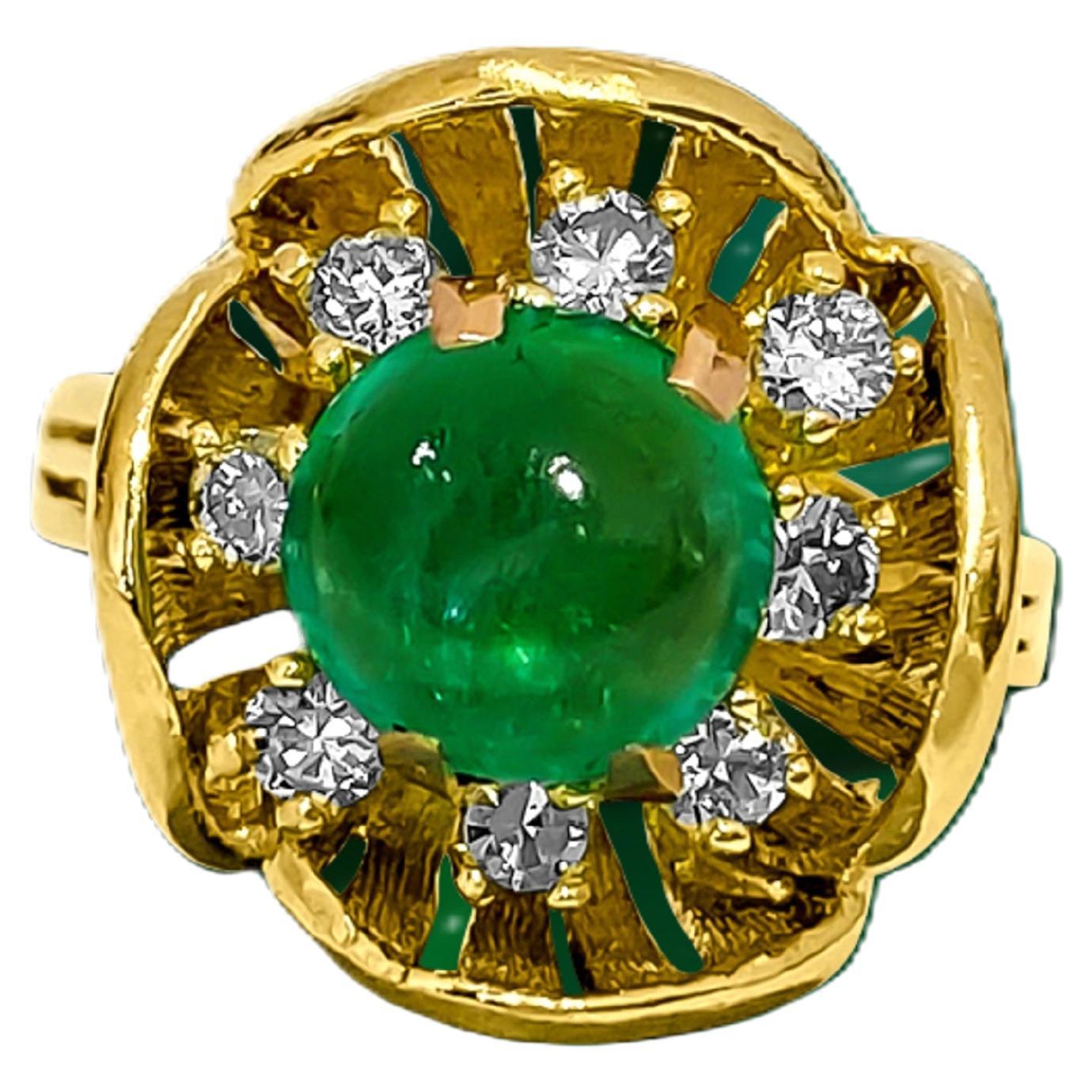 Vintage 18K Gold 2.90 Carat Diamond Emerald Ring For Sale