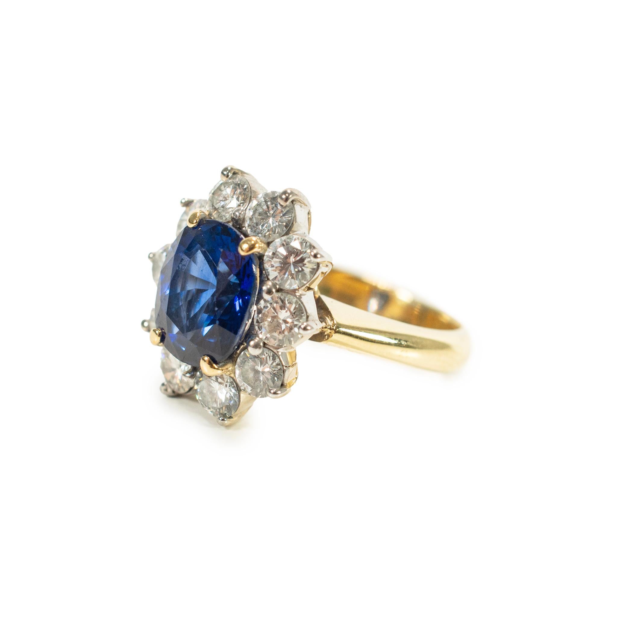 Anello cocktail d'epoca in oro 18 carati con zaffiro blu reale di Ceylon da 2,98 carati e diamante a raggiera In condizioni ottime in vendita a Houston, TX