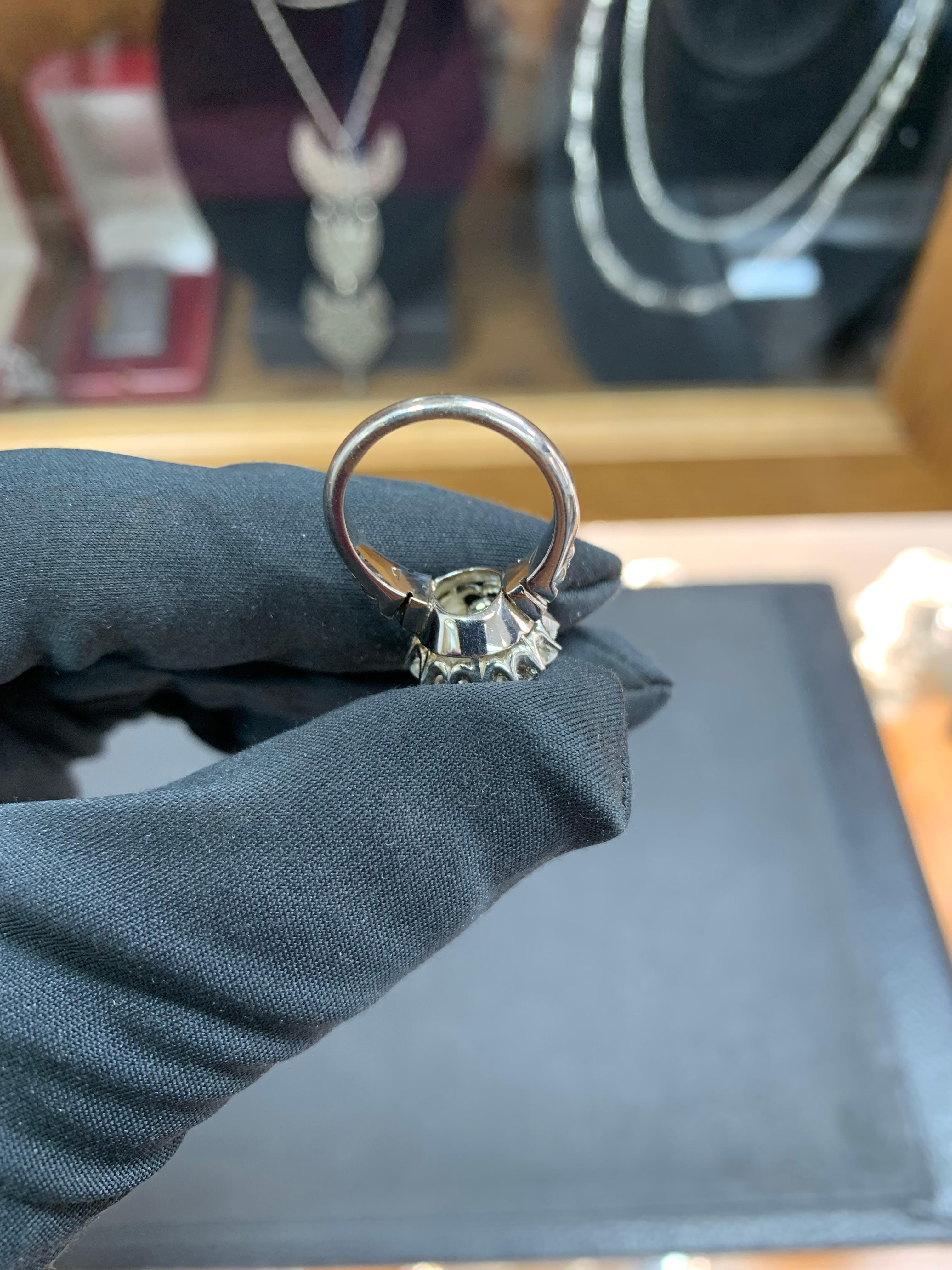 Vintage 18k Gold 3.0 Carats Diamond Ring For Sale 1