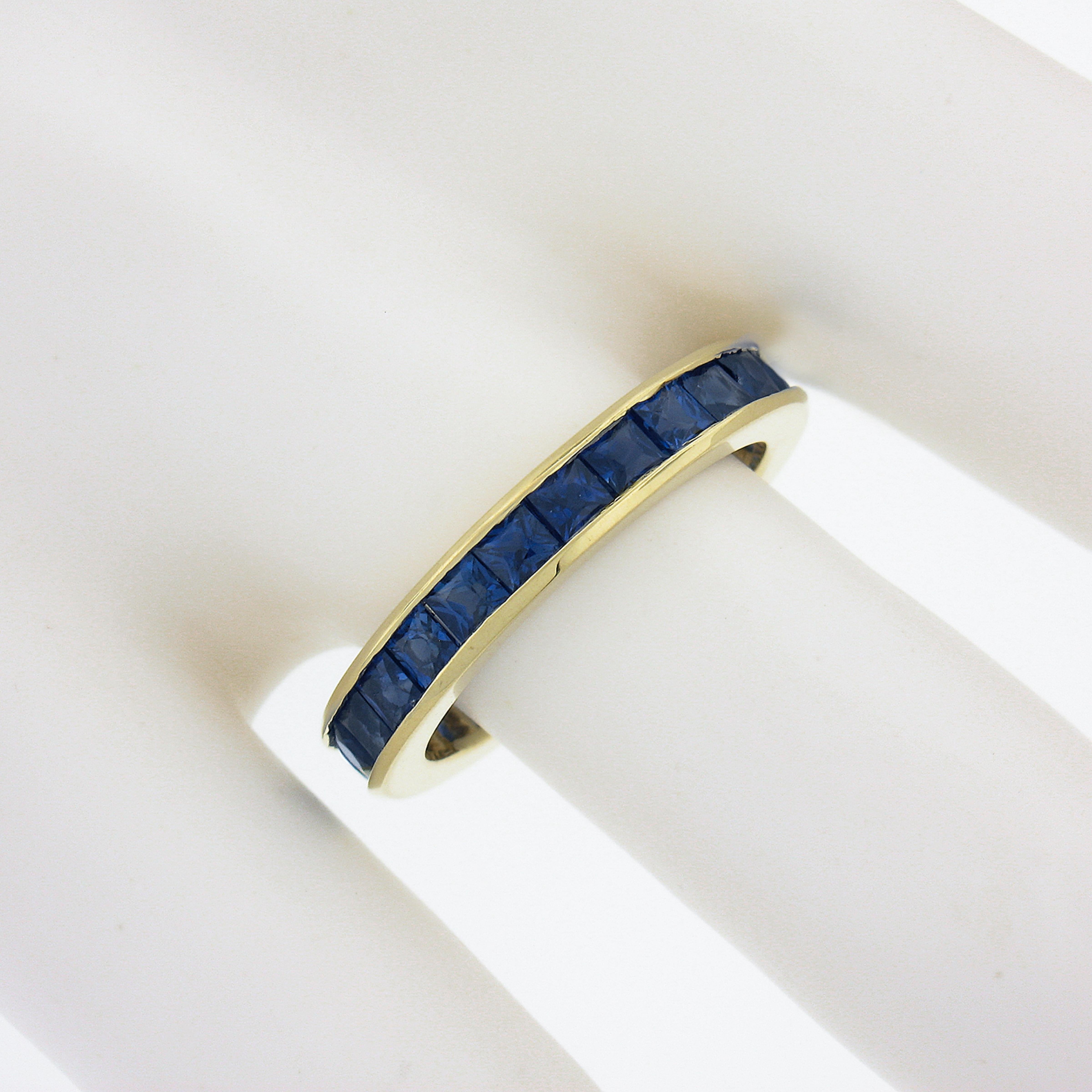 Vintage 18k Gold 3ctw GIA French Square Cut Sapphire Channel Eternity Band Ring In Excellent Condition For Sale In Montclair, NJ