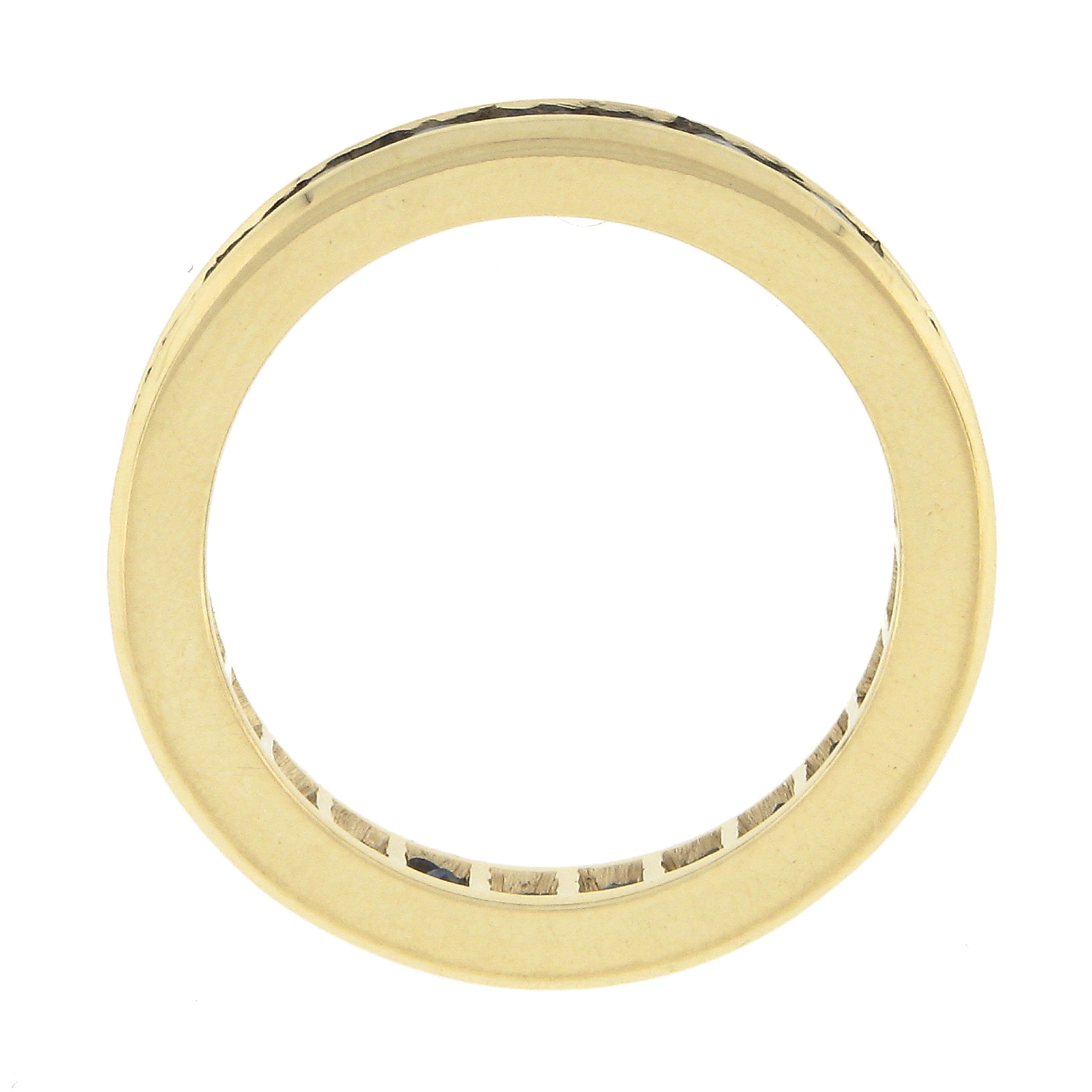 Eternity-Ring aus 18 Karat Gold mit 3 Karat GIA-Saphir im Quadratschliff im Angebot 3