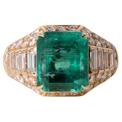 Vintage 18K Gold 4.90 Carat Green Emerald and Diamond Ring