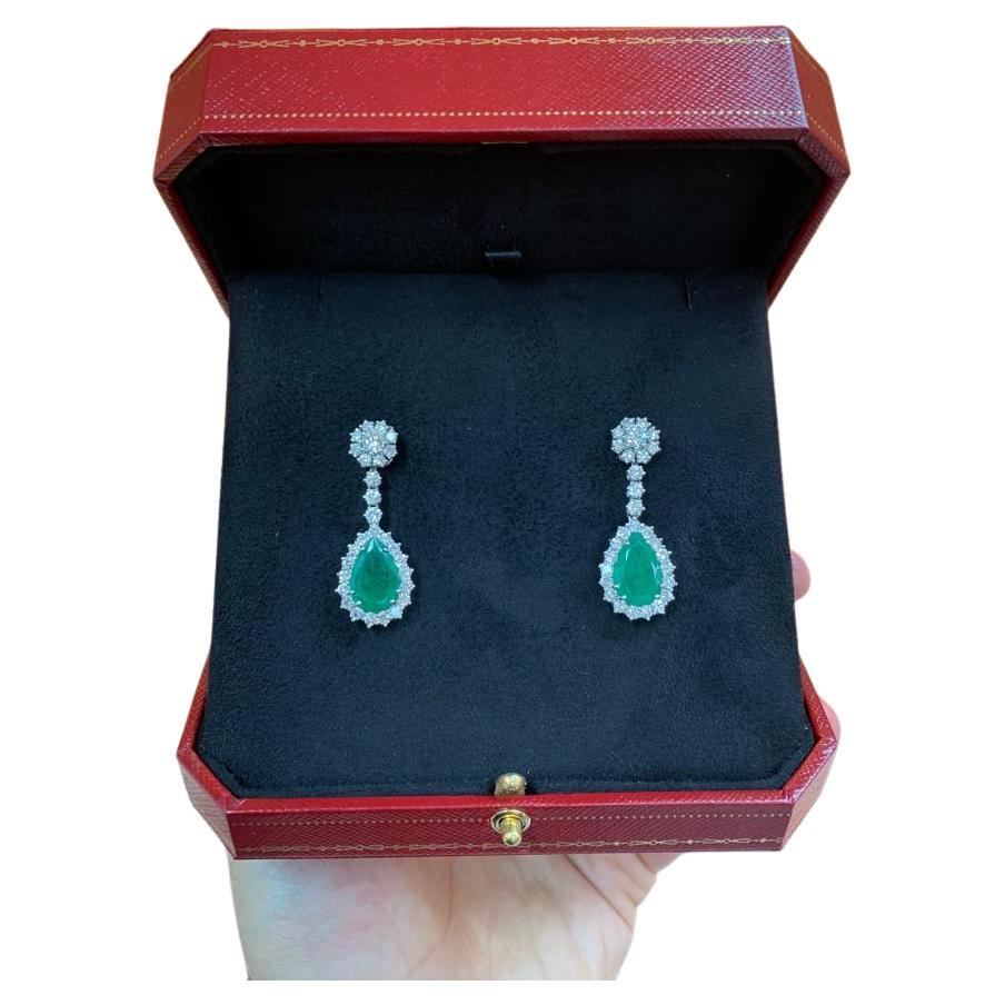 Vintage 18k Gold 5.0 Carats Green Emerald & 1.50 Carats Diamond Earrings For Sale