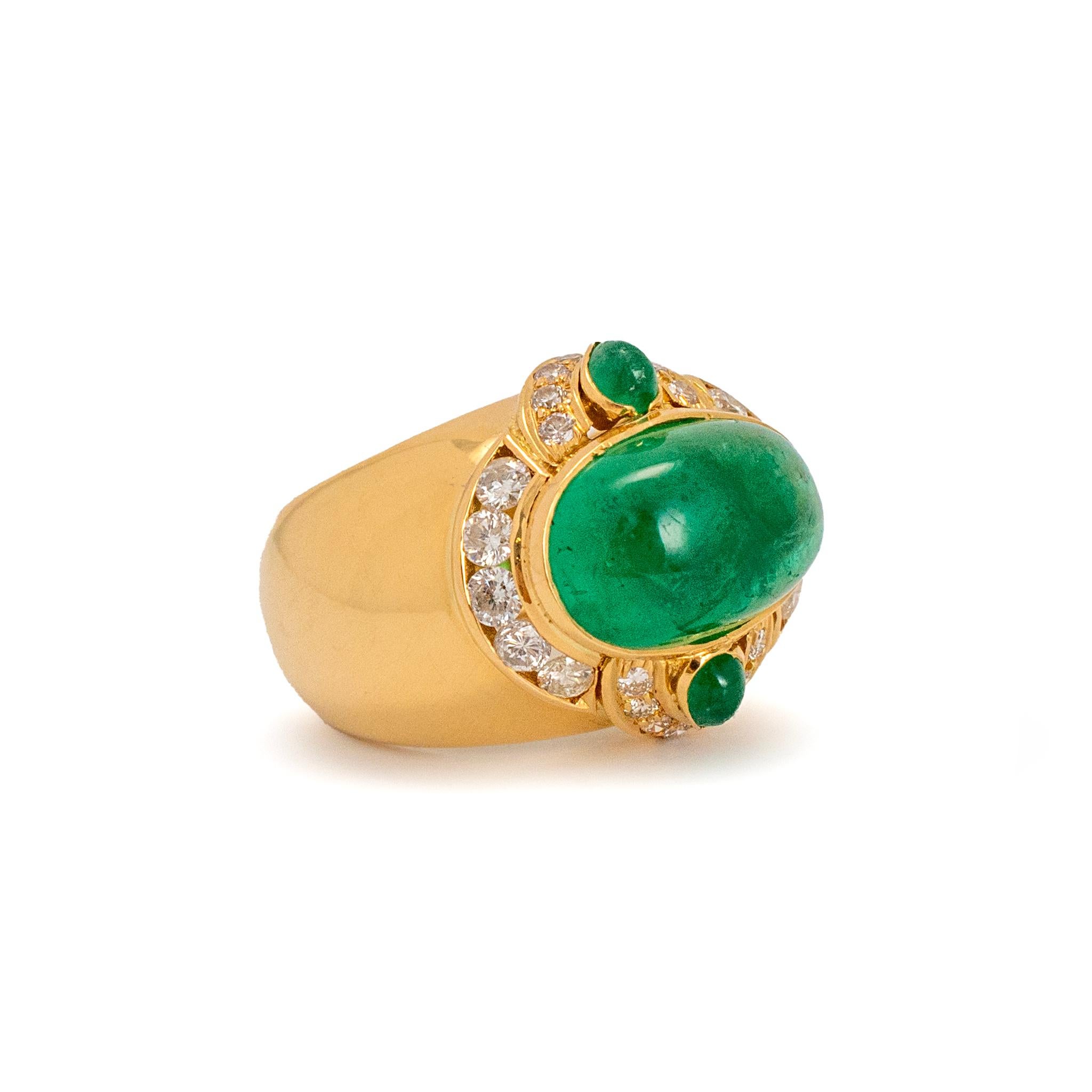 Vintage 18K Gold 5.83ct Sugarloaf Cabochon Grüner Smaragd Diamant Cocktail Ring im Zustand „Hervorragend“ im Angebot in Houston, TX